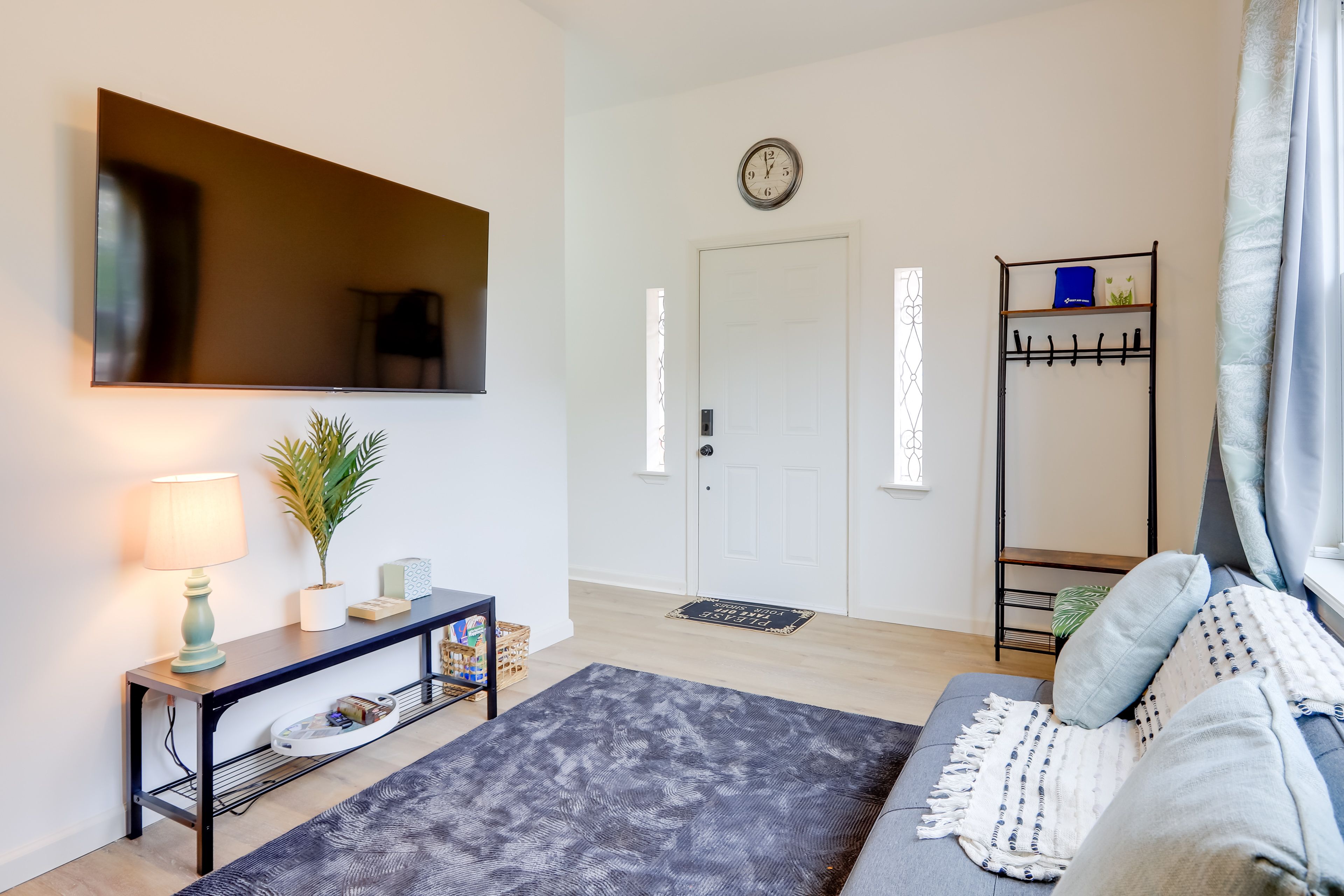 Macon Vacation Rental | 2BR | 1.5BA | 600 Sq Ft | Stairs Required