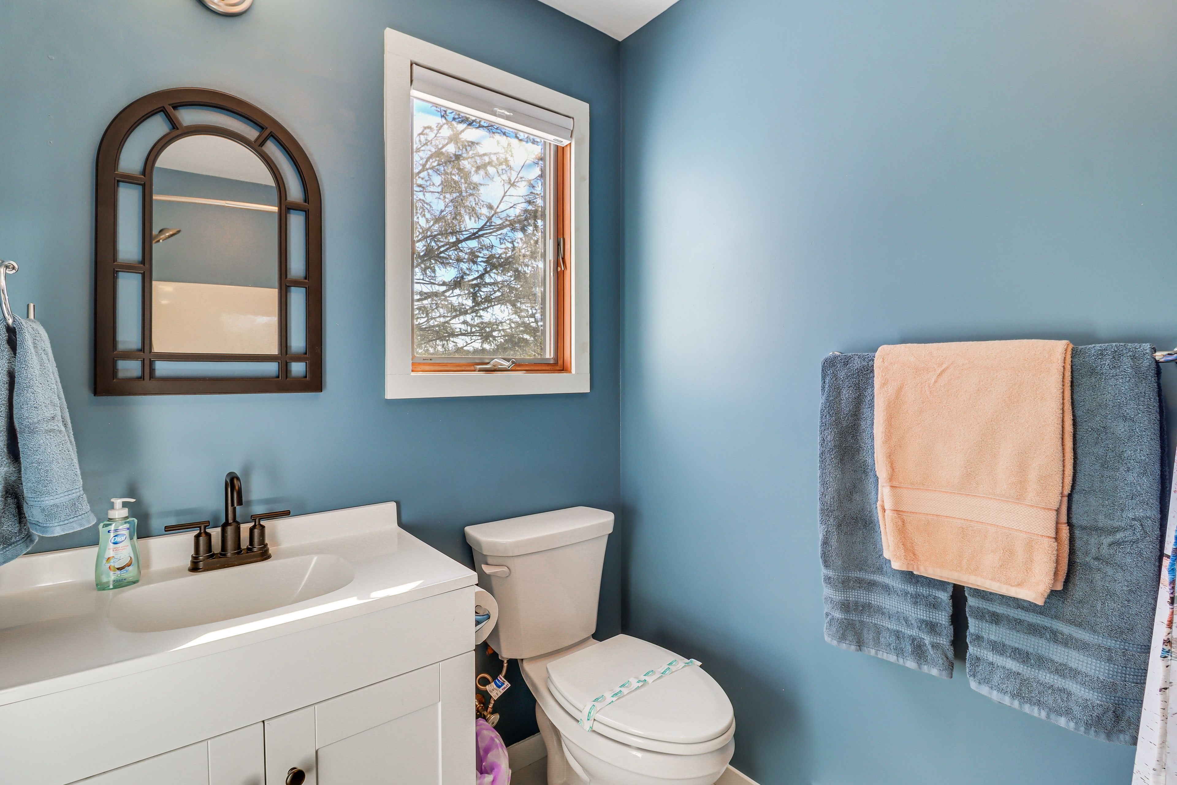 En-Suite Bathroom | Upper Level