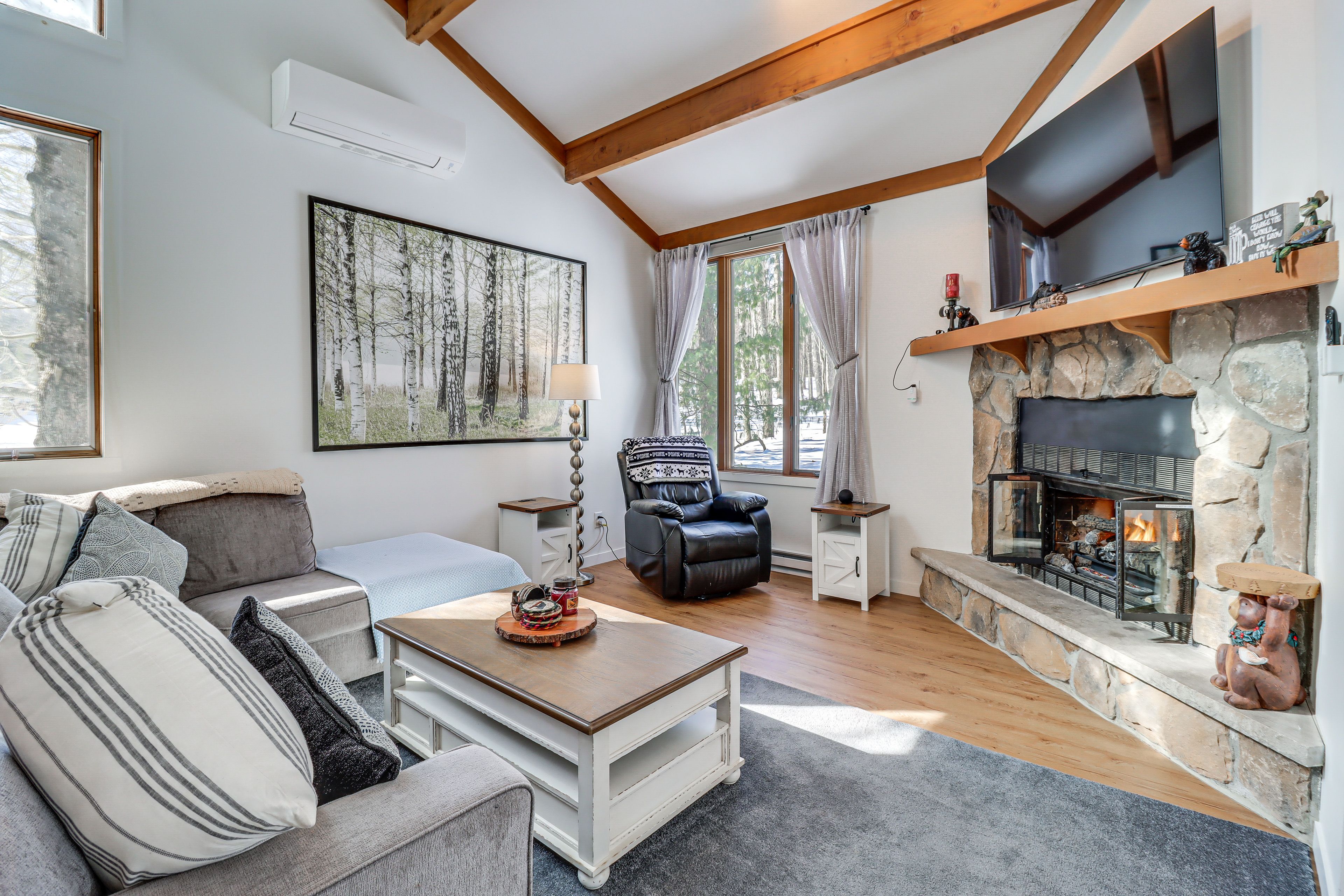 Living Room | Main Level