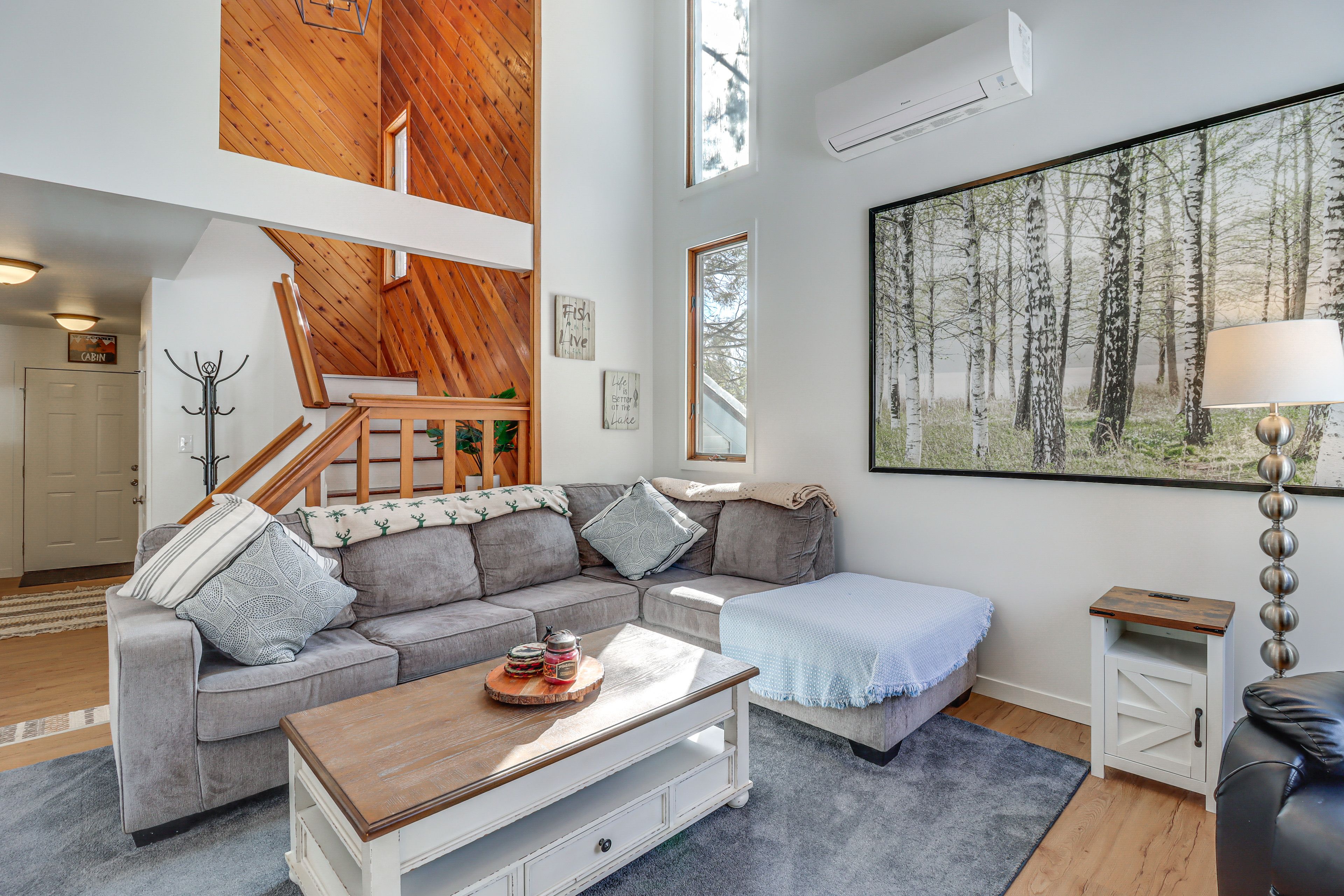 Lake Harmony Vacation Rental | 3BR | 2.5BA | 1,900 Sq Ft | Stairs to Access