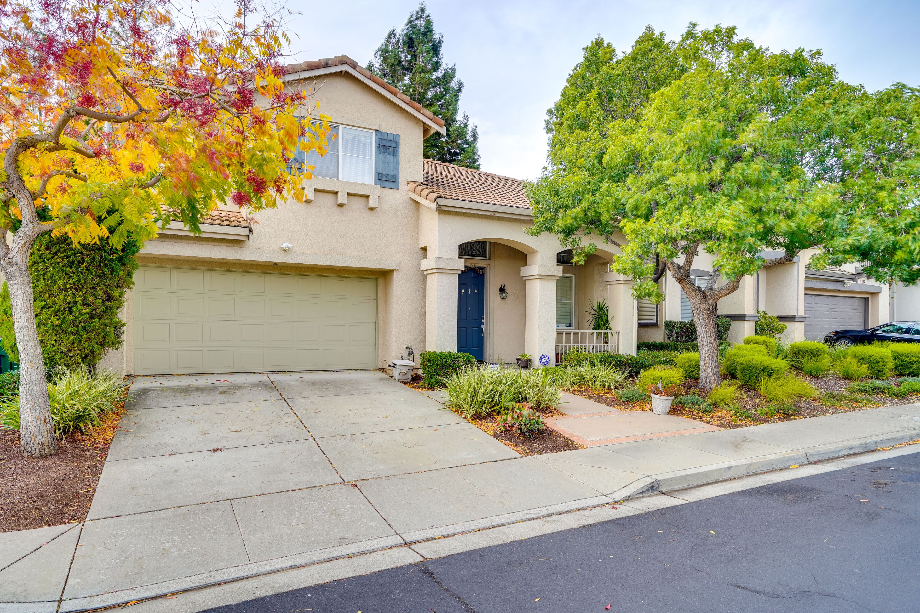 Property Exterior | Driveway Parking (2 Vehicles) | Street Parking