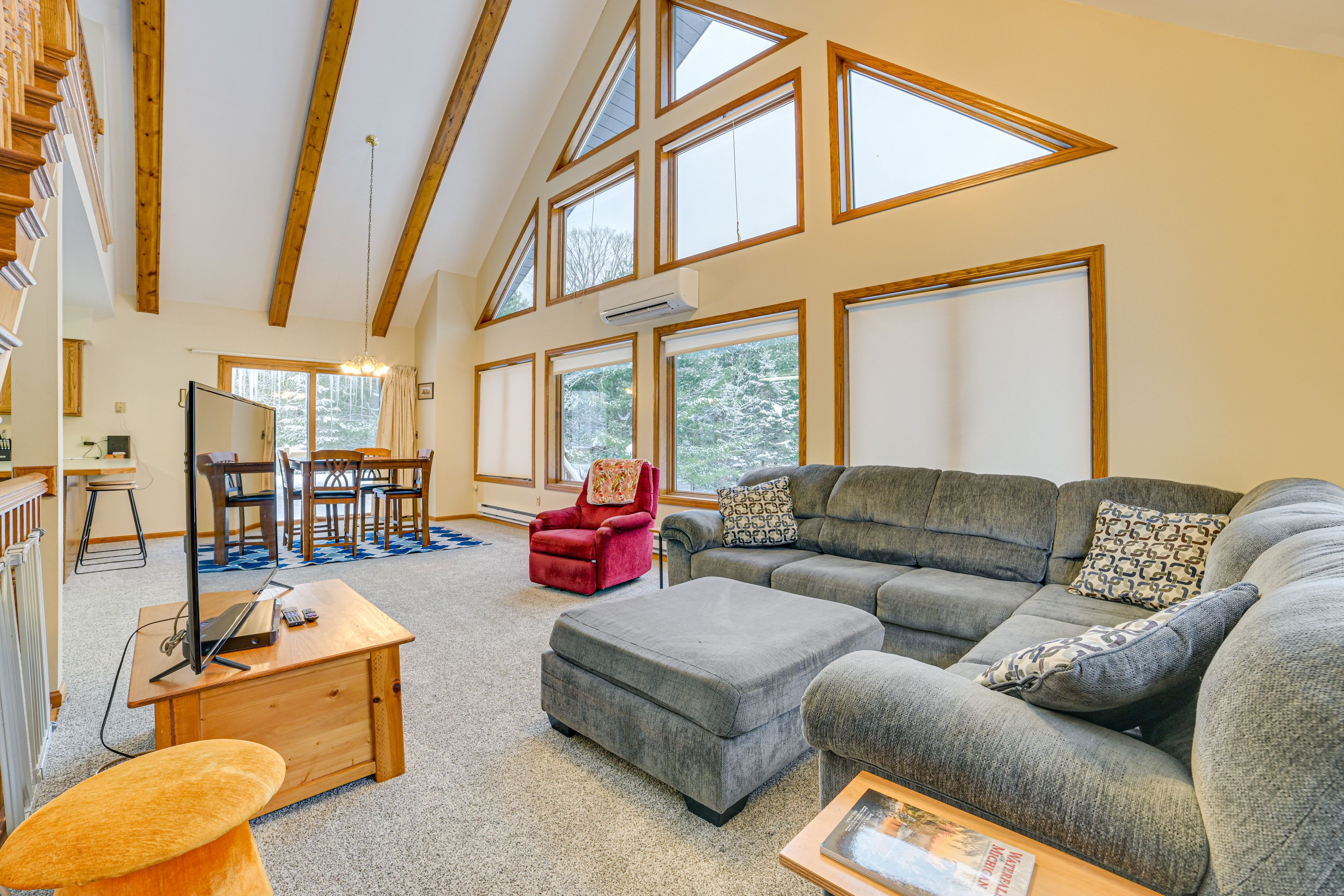 Eckerman Vacation Rental | 2BR | 2.5BA | 2 Steps to Enter | 2,782 Sq Ft
