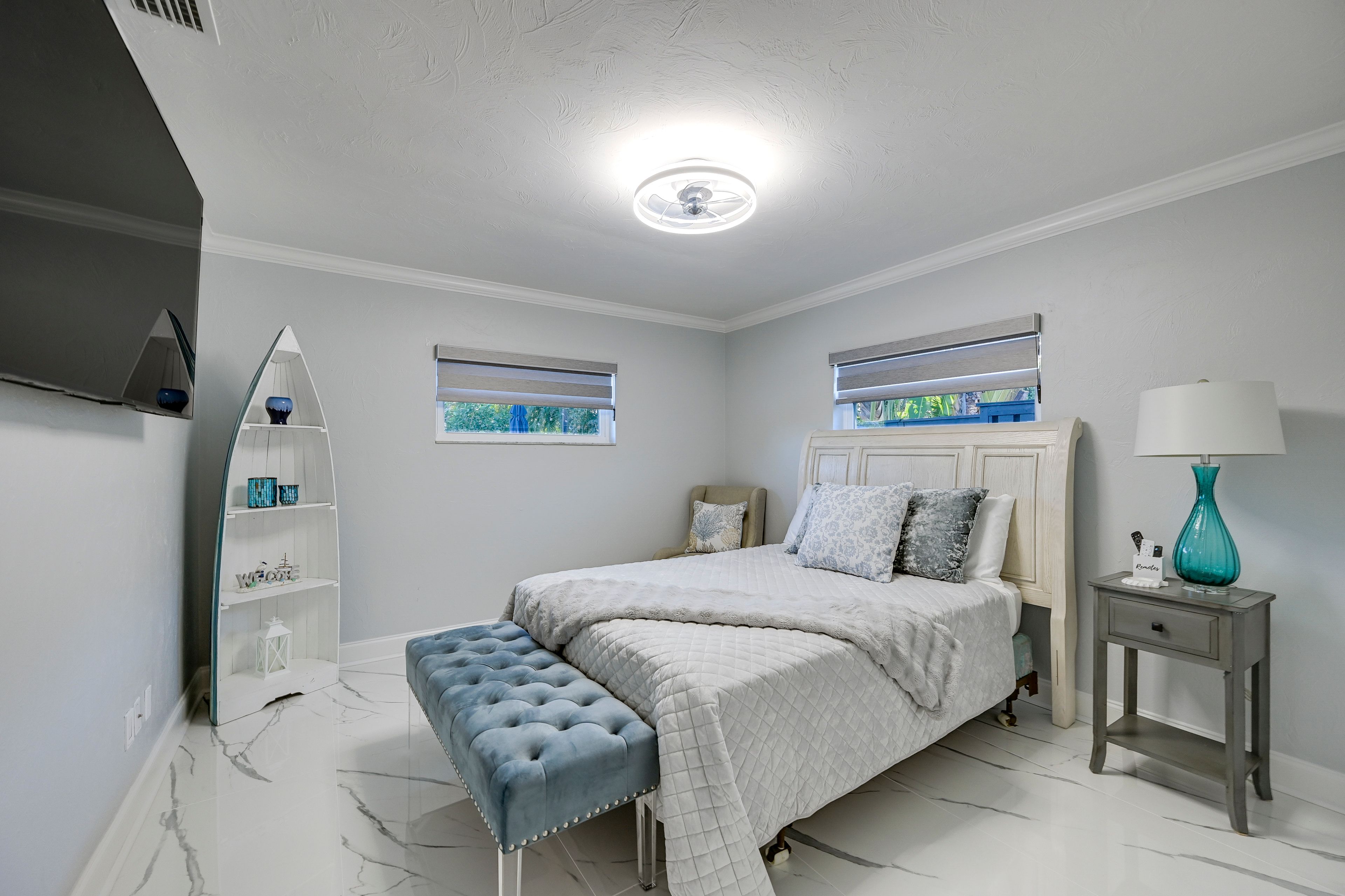Bedroom 2 | Queen Bed | Smart TV