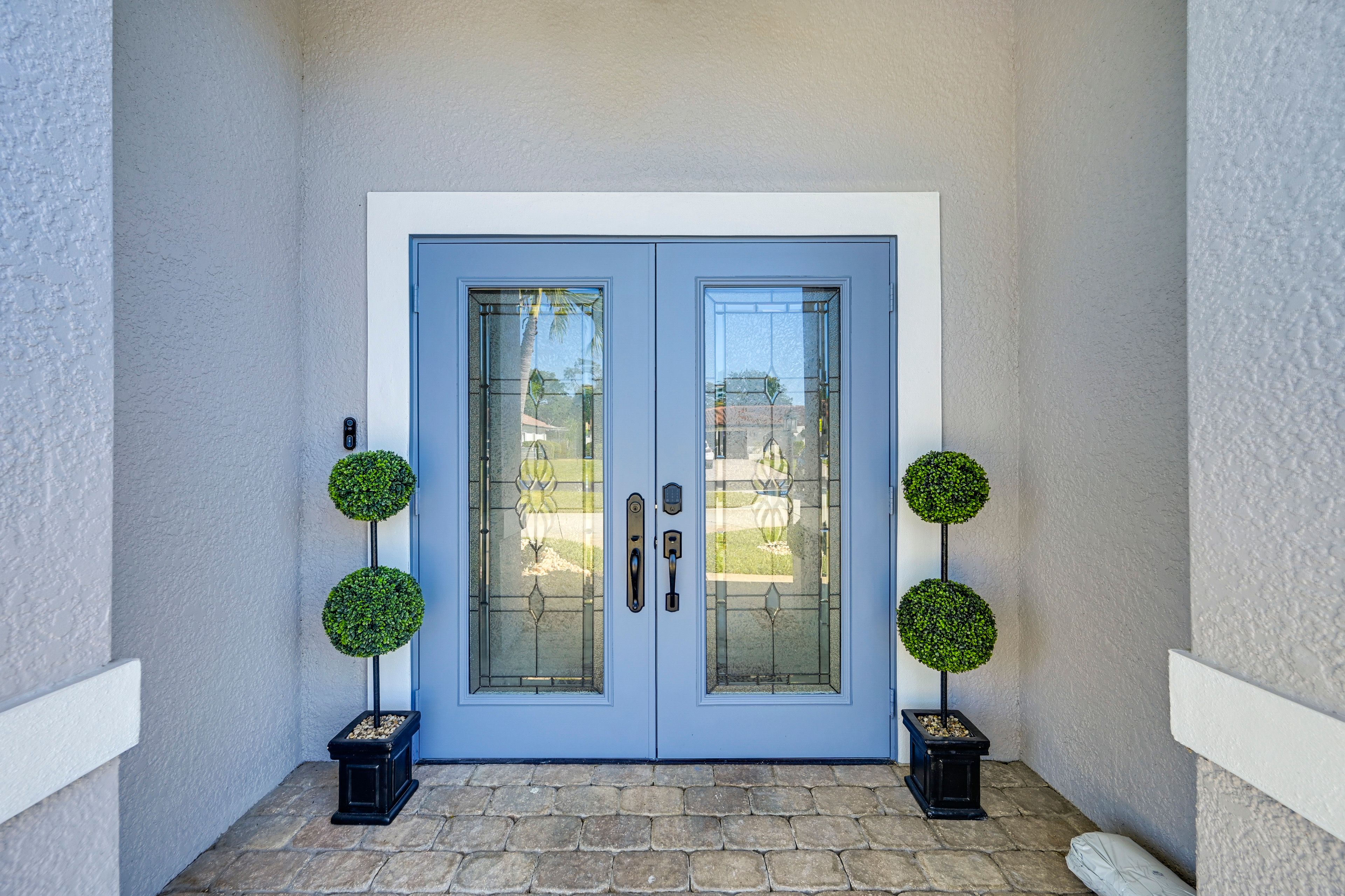 House Exterior | Keyless Entry