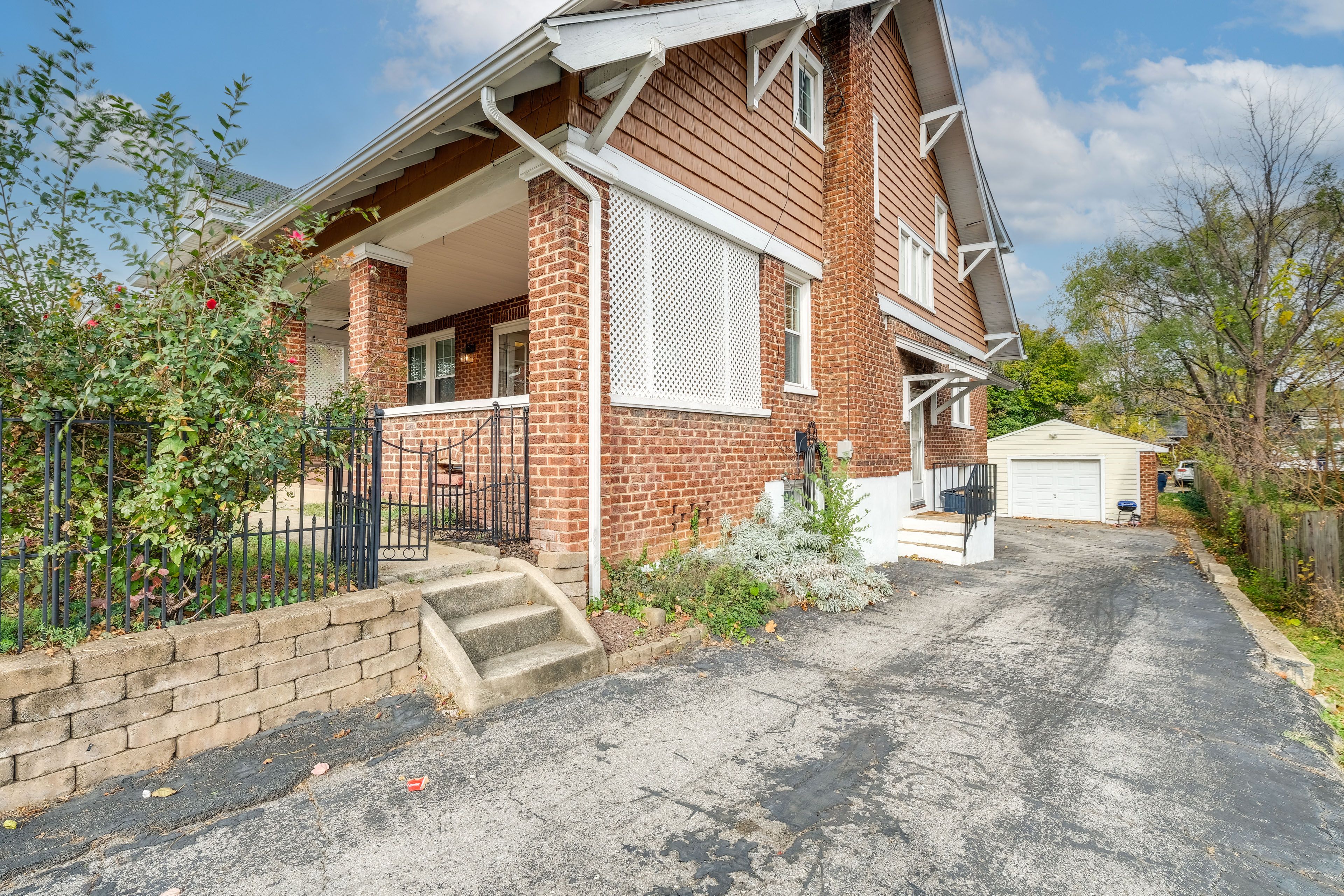 Parking | Driveway (1 Vehicle)
