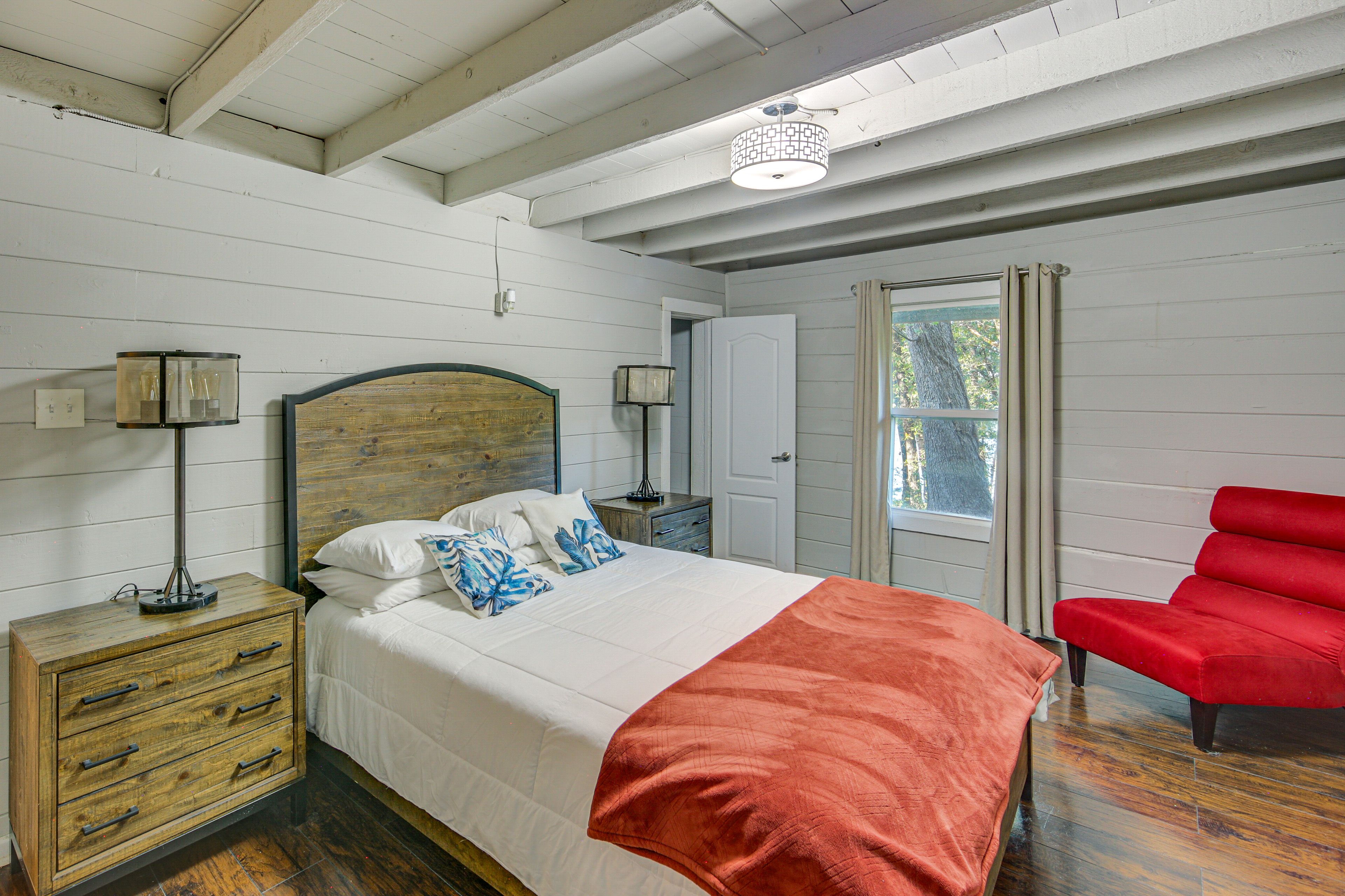 Bedroom 3 | Queen Bed | 2nd Floor