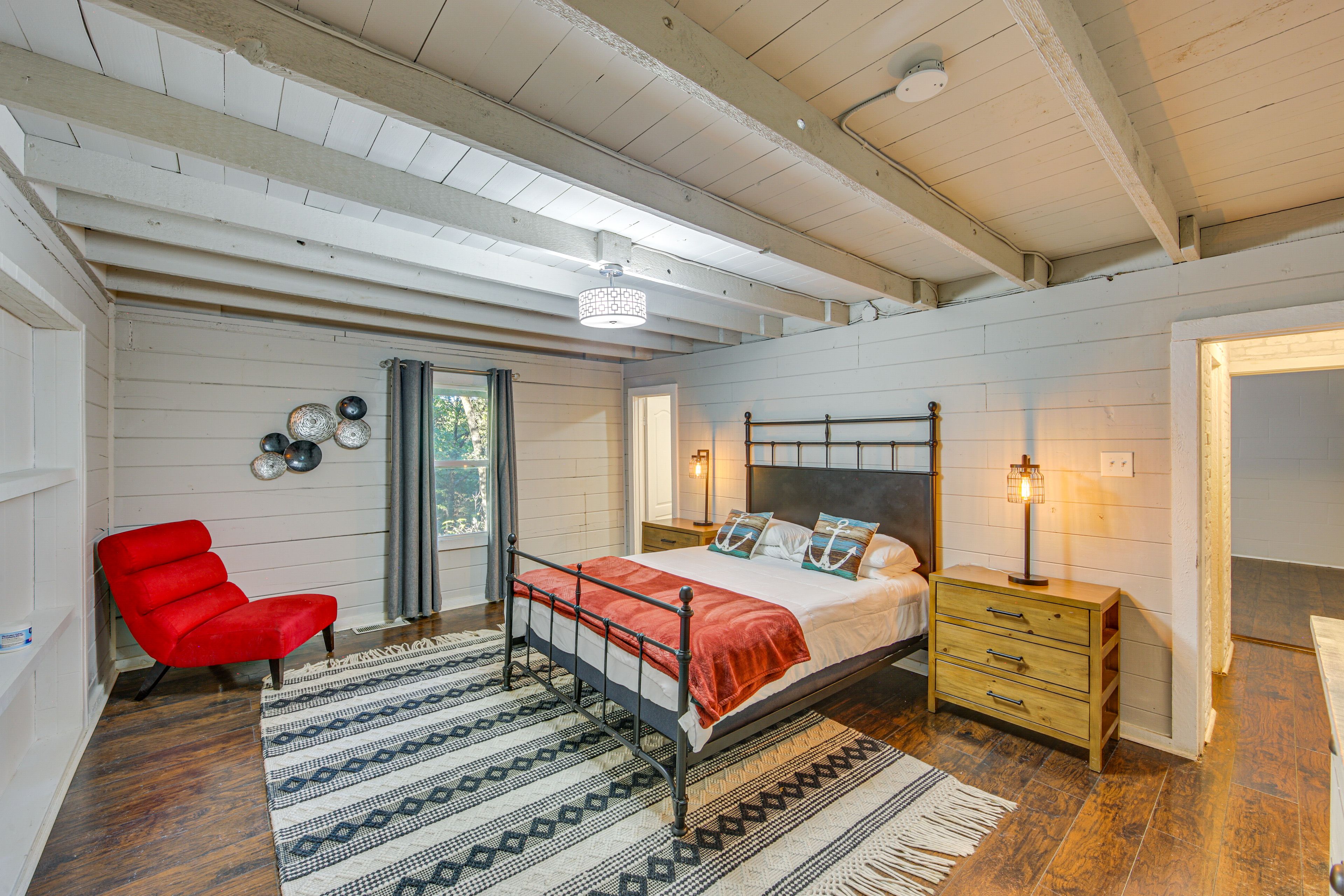 Bedroom 2 | Queen Bed | 2nd Floor