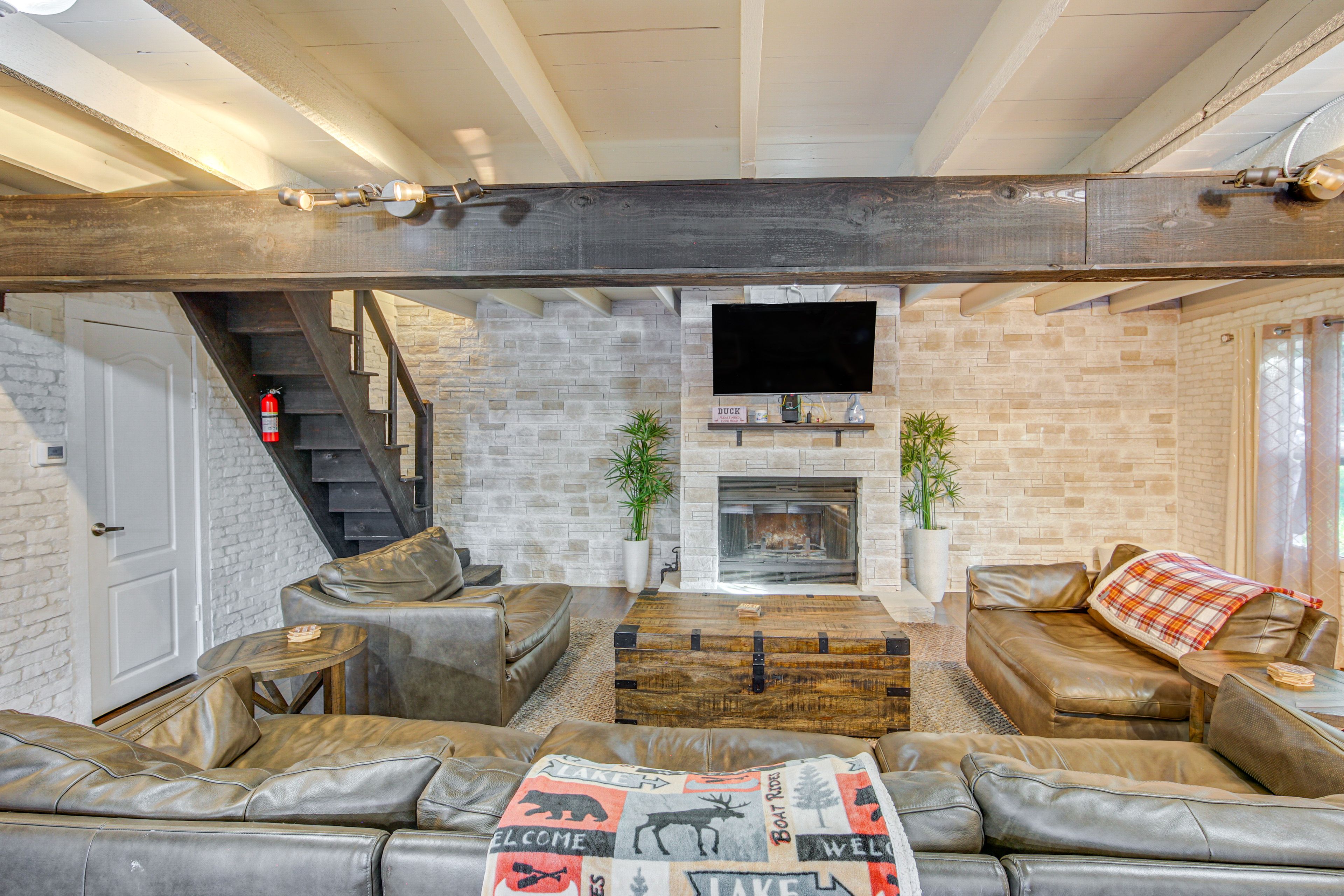 Living Room | Free WiFi | Smart TV | Fireplace | Central A/C | 2nd Floor