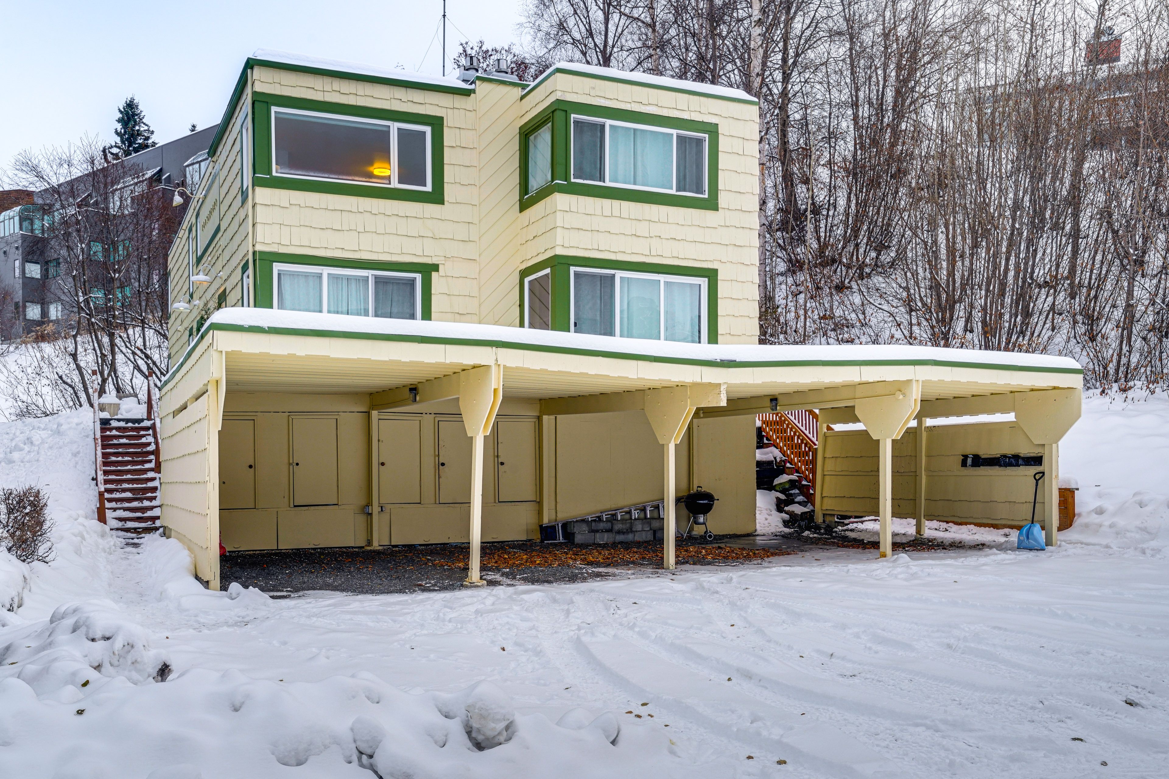 Parking | Carport (1 Vehicle) | Driveway (1 Vehicle)