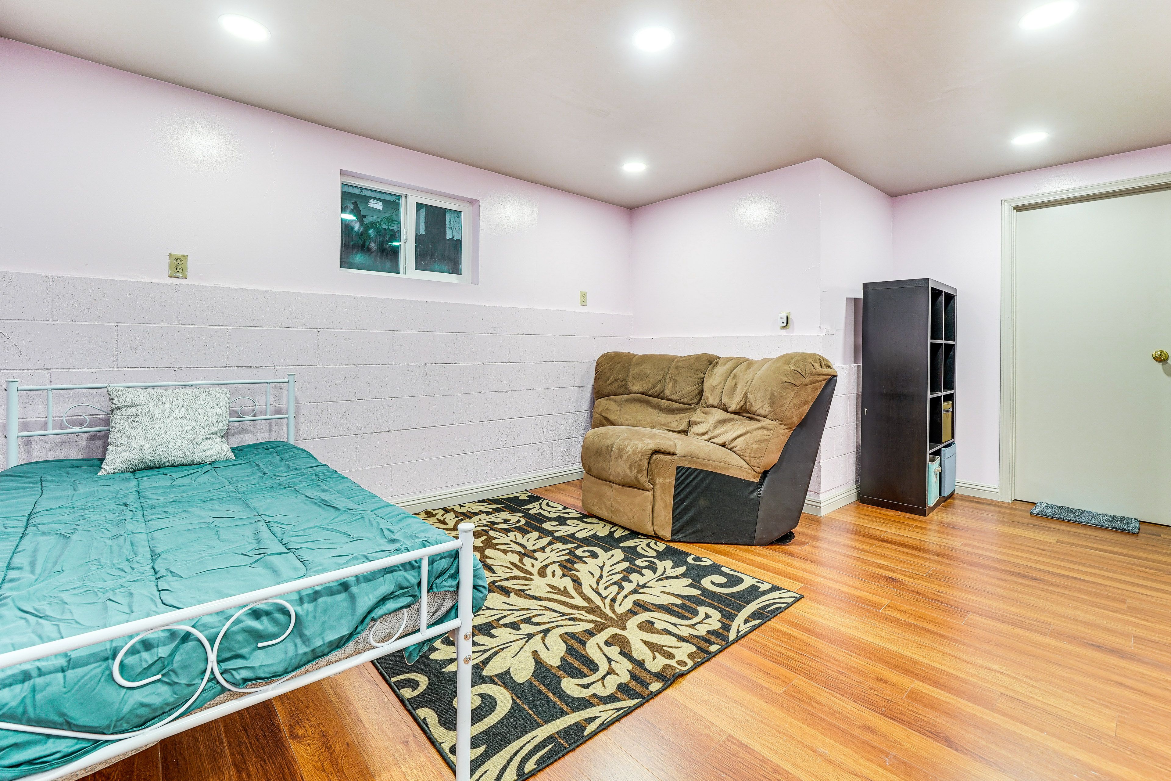 Bedroom 2 | Twin Bed | Accessed via Bedroom 1