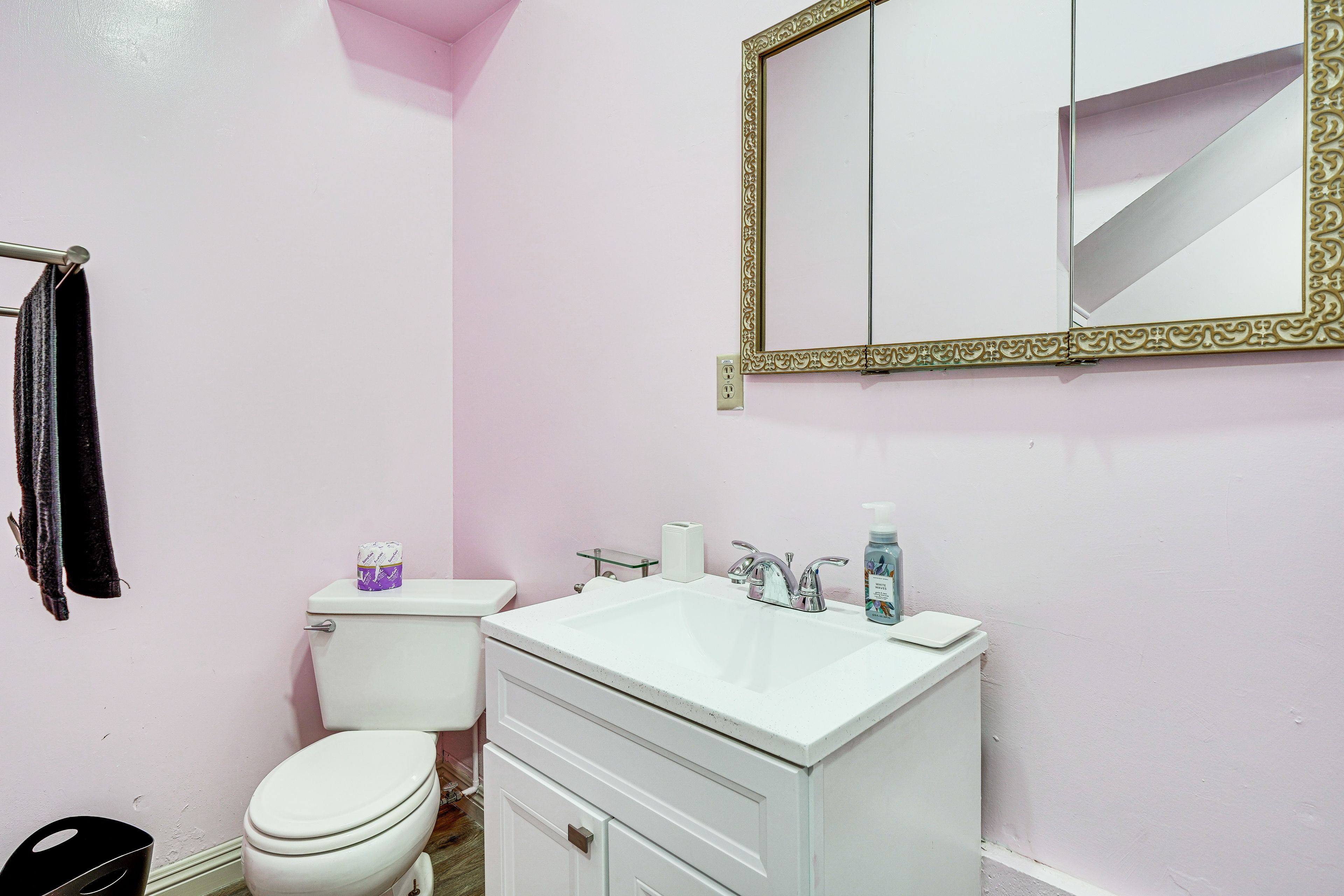 Full Bathroom