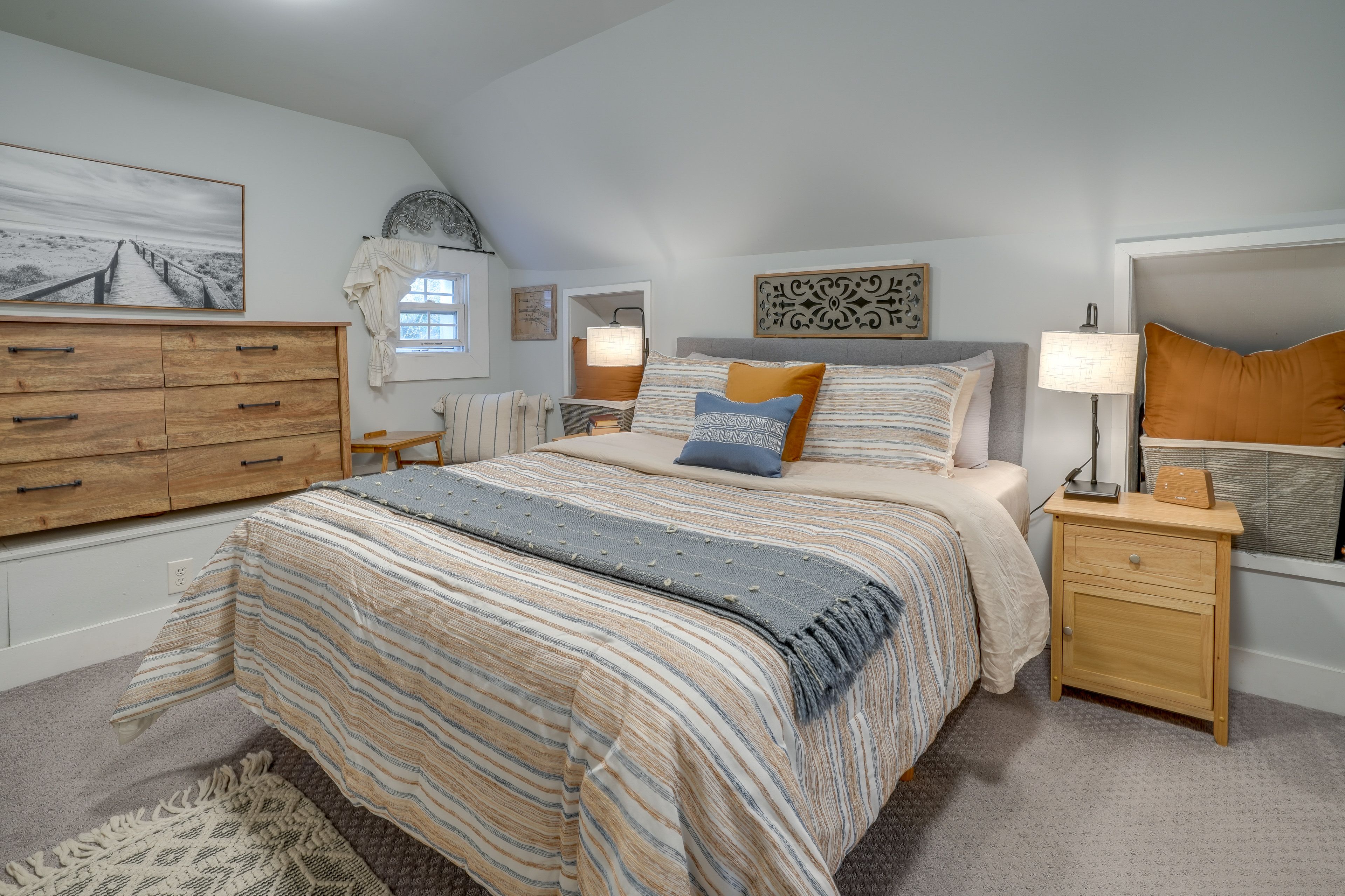Bedroom 1 | 2nd Floor | Queen Bed