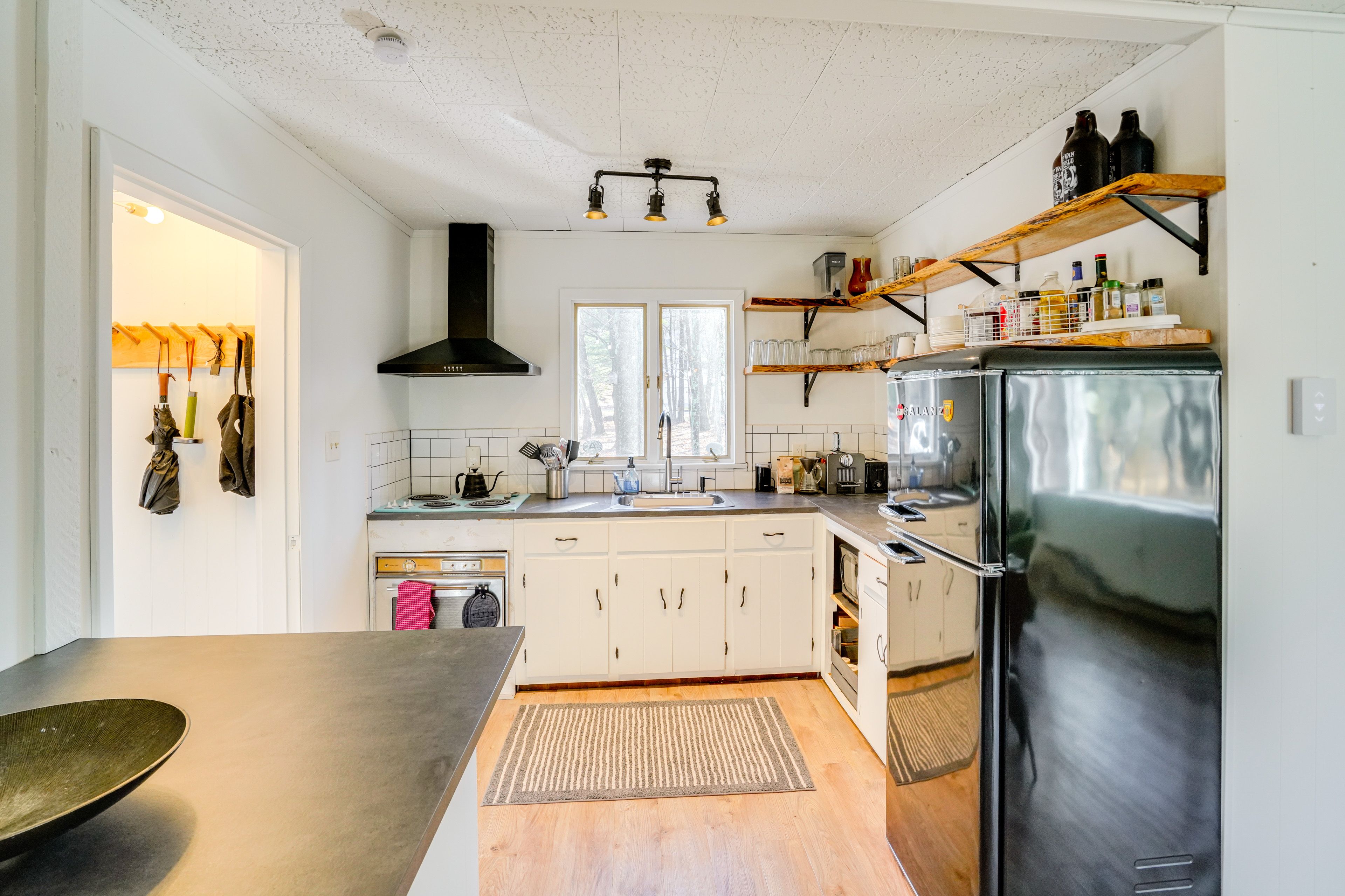 Kitchen | Dishware & Flatware