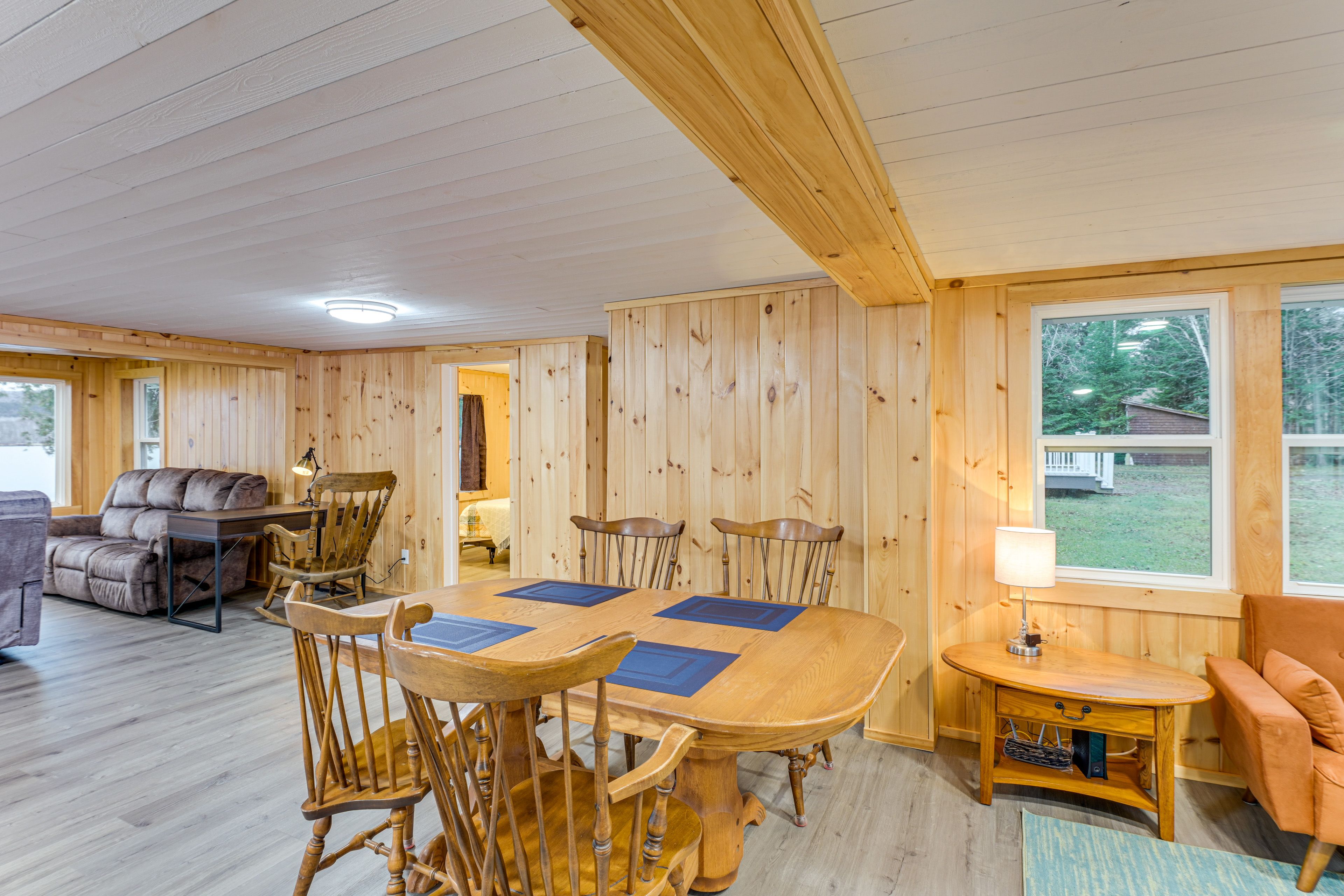 Dining Area | Dishware & Flatware