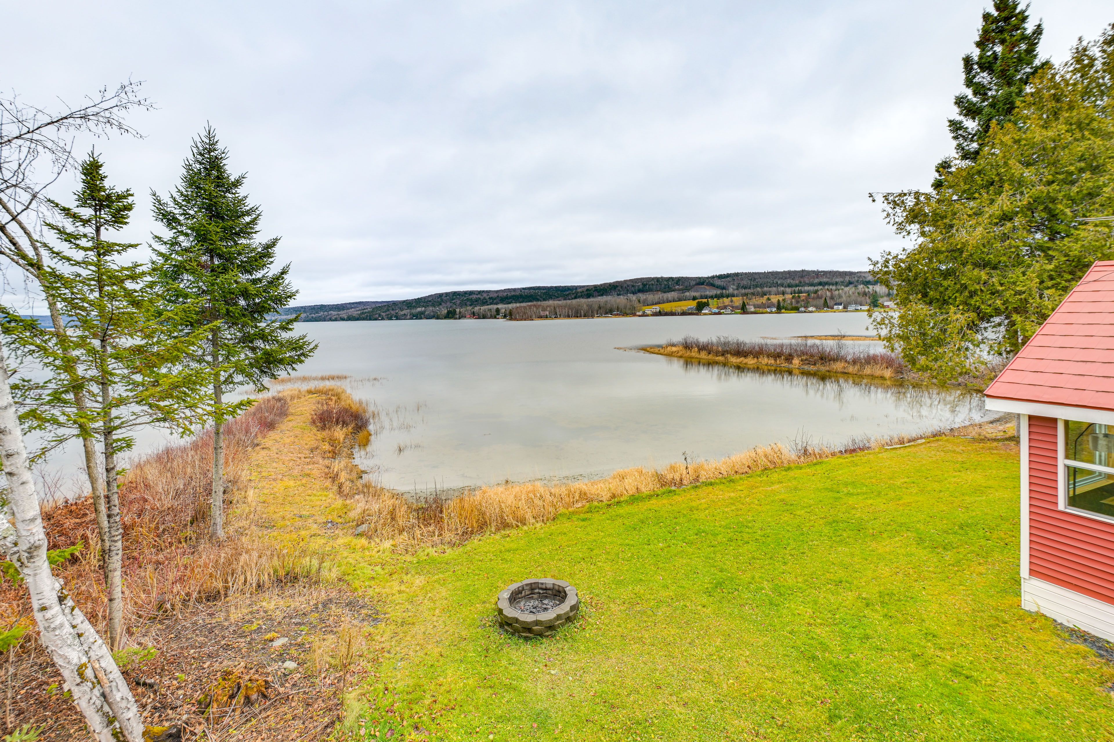 Sinclair Vacation Rental | 2BR | 1BA | 1 Step to Enter | 1,600 Sq Ft
