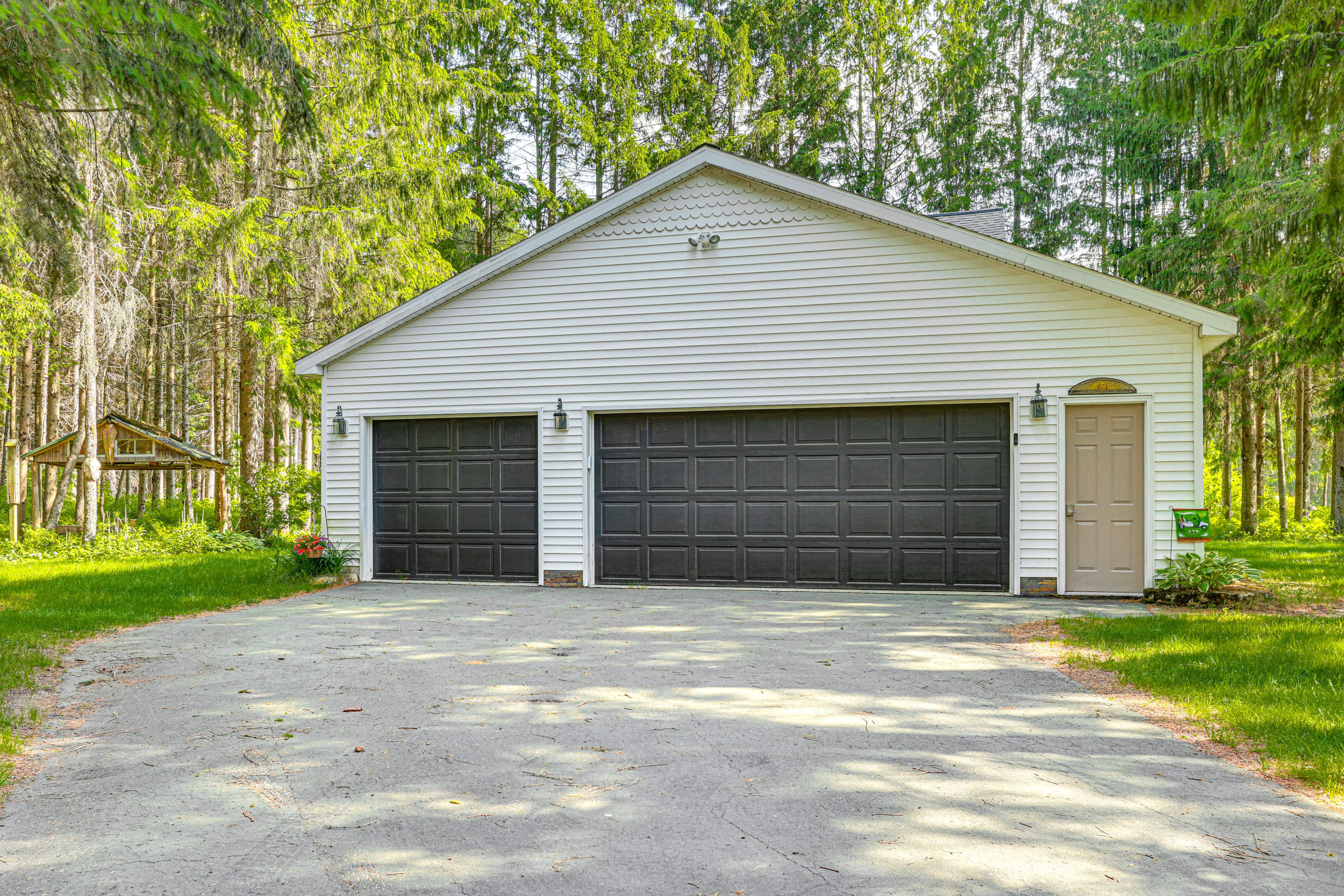 Parking | Driveway (3 Vehicles)