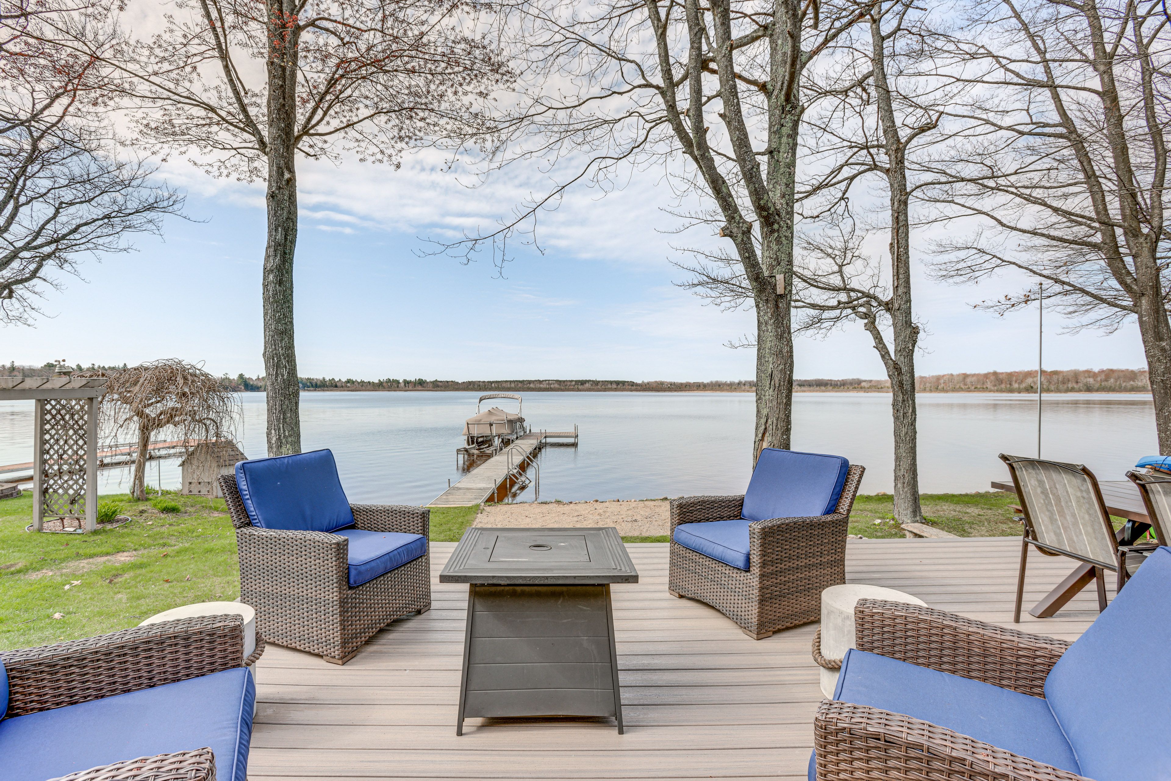 Private Deck | Fire Table | On-Site Lake Access | Seasonal Dock