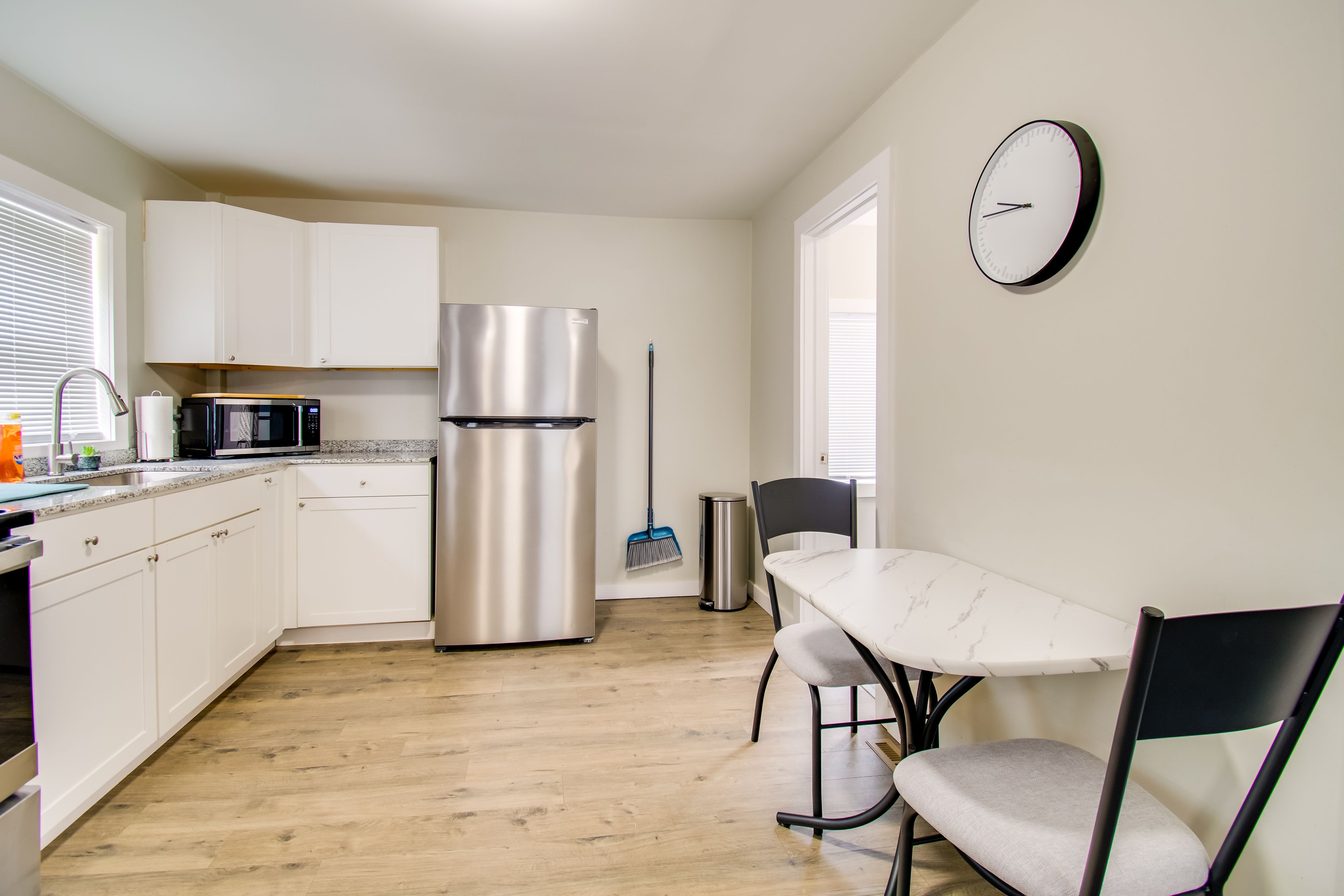 Kitchen | Dining Area