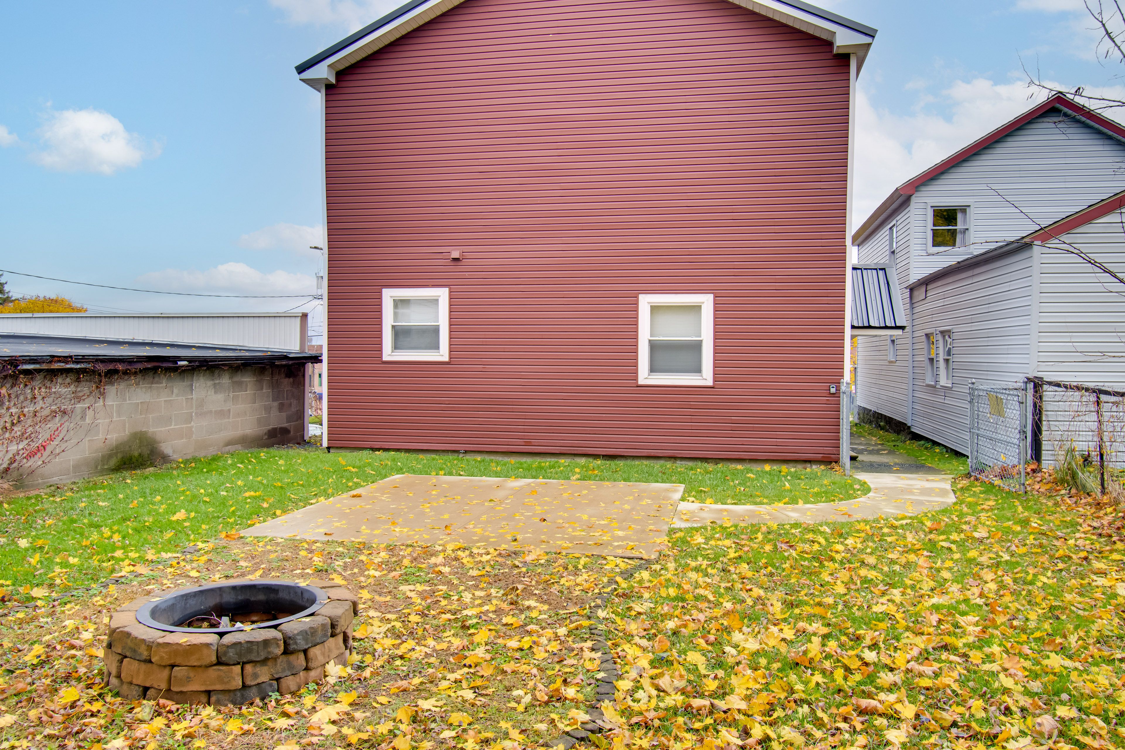 Shared Backyard | Fire Pit