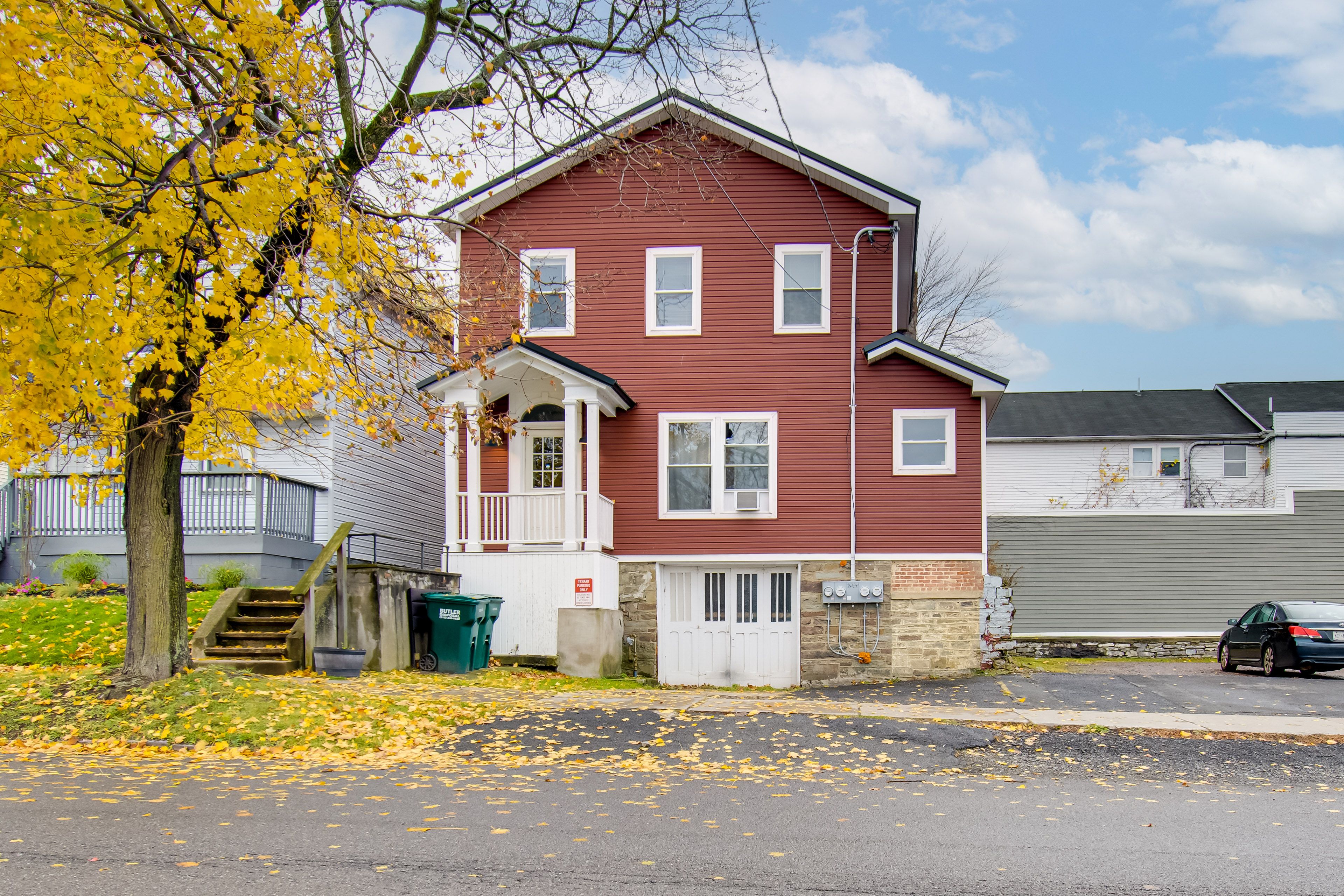 Exterior | Parking | Shared Driveway (1 Vehicle)