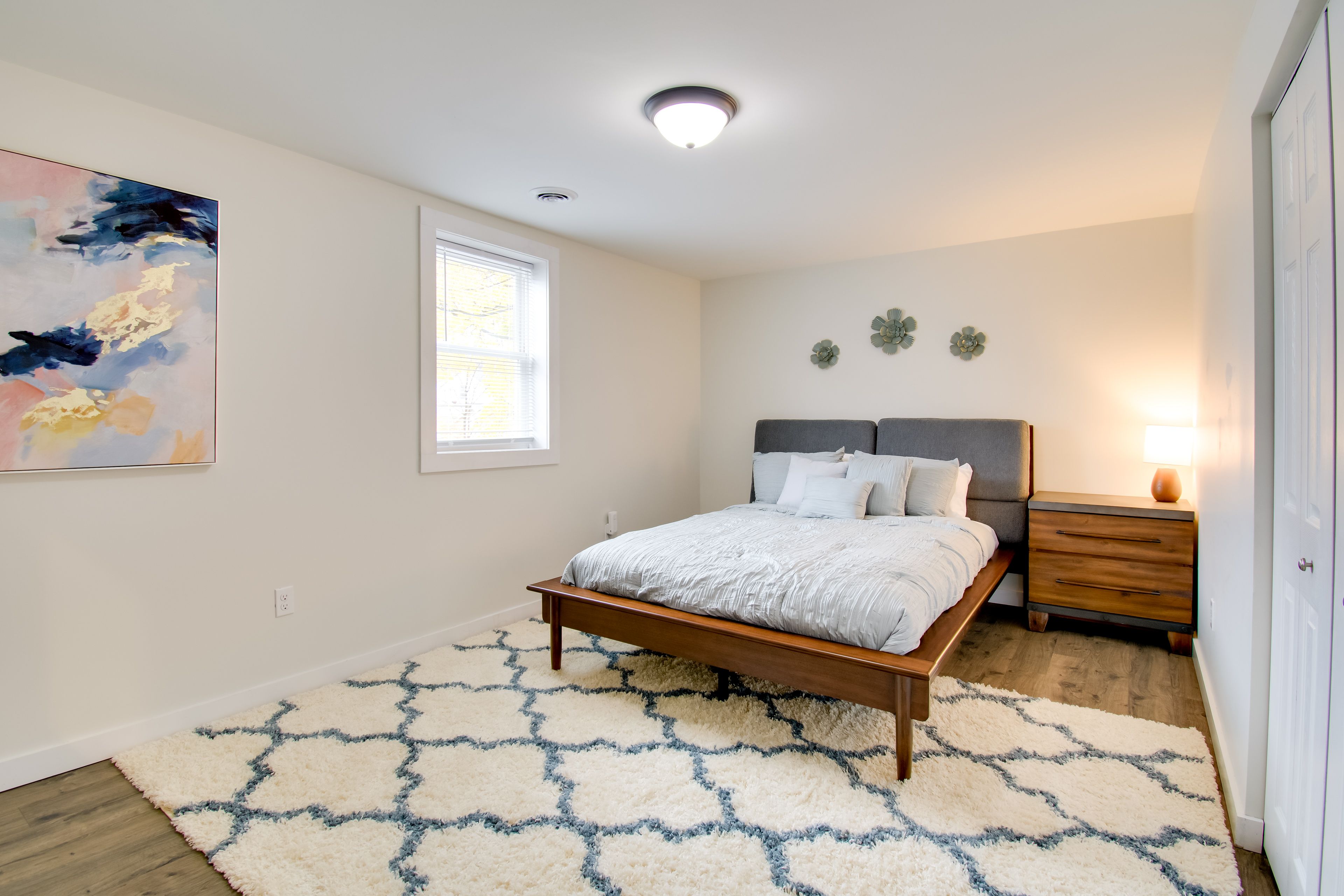 Bedroom 3 | Queen Bed