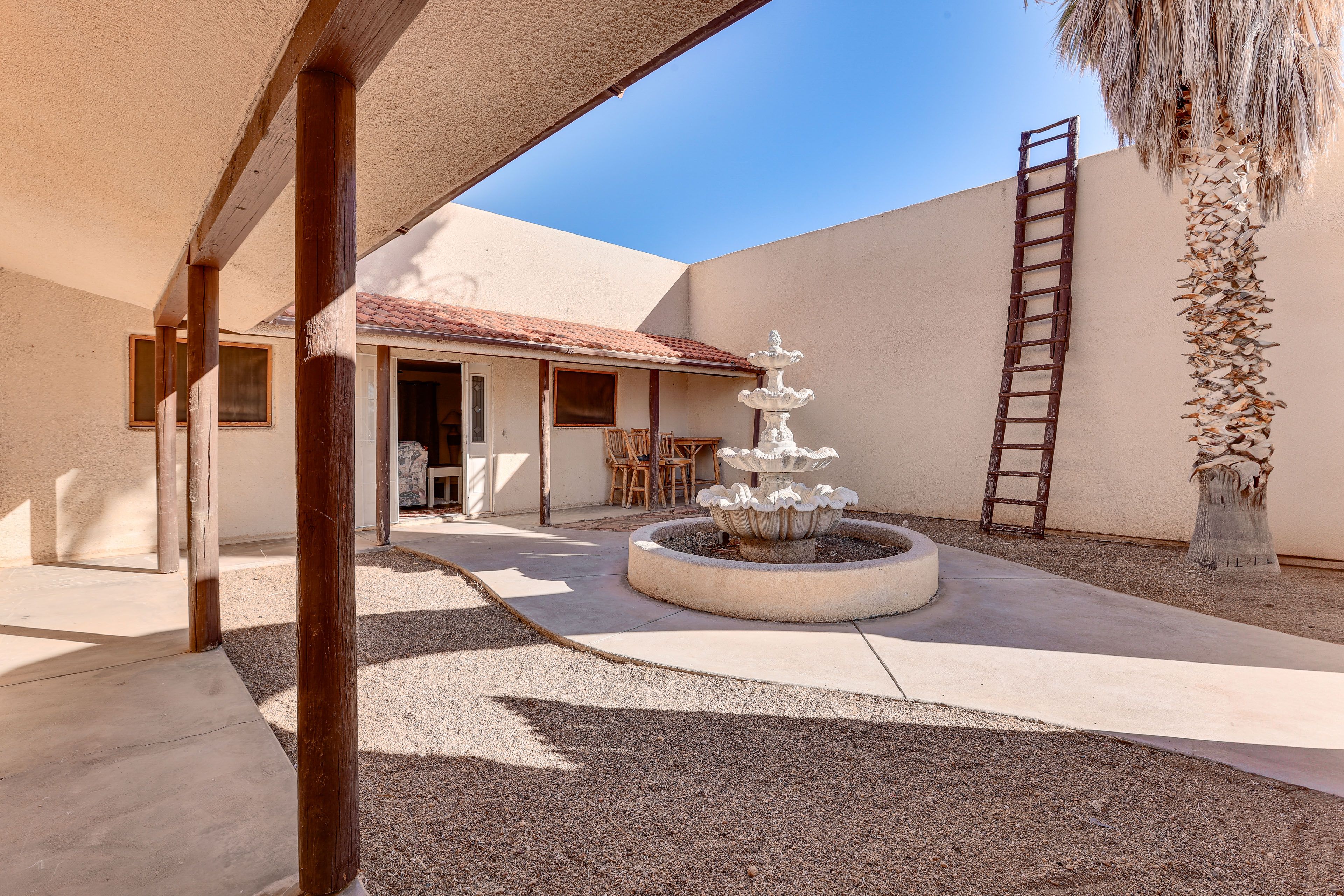 Private Courtyard