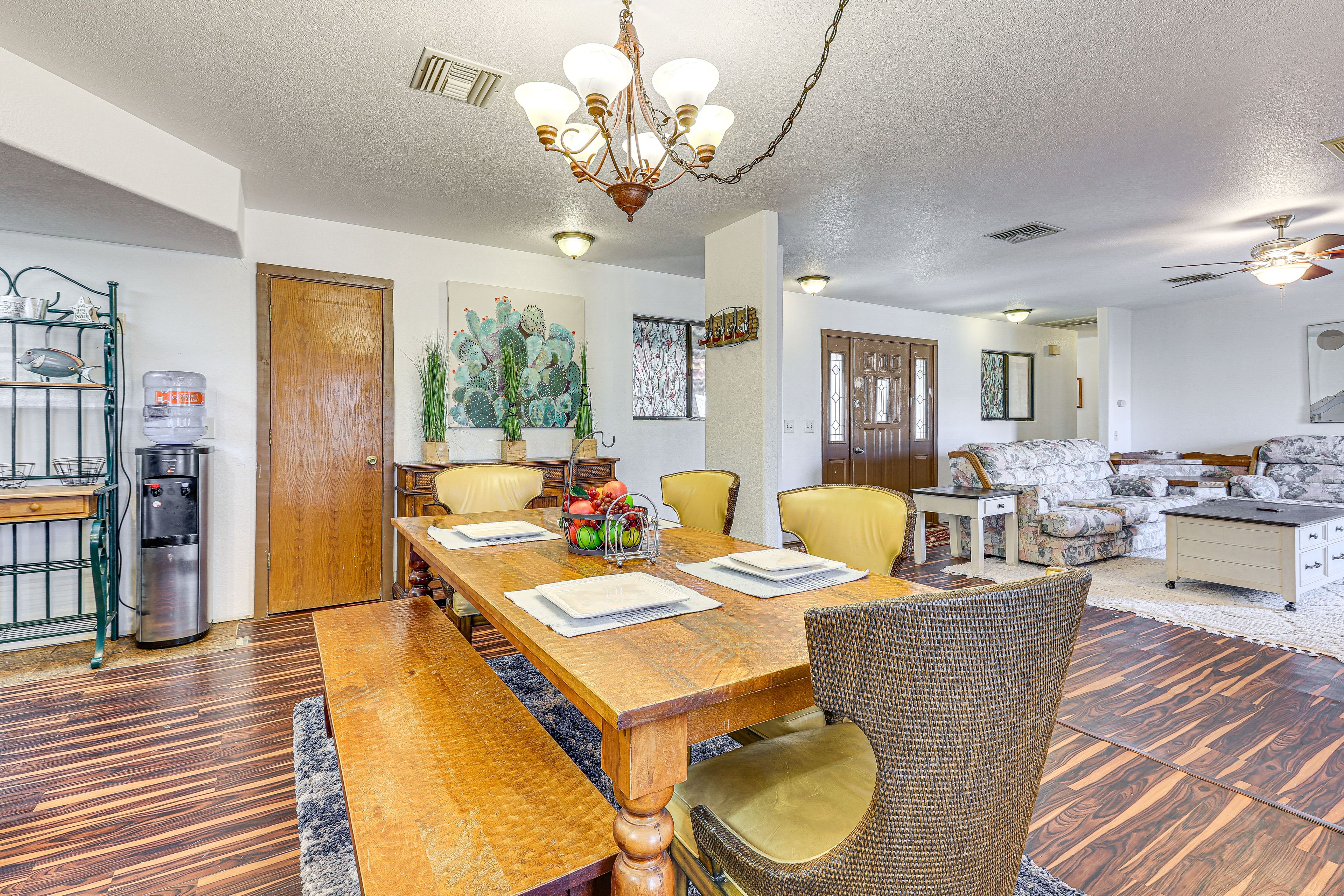 Dining Area | Dishware & Flatware
