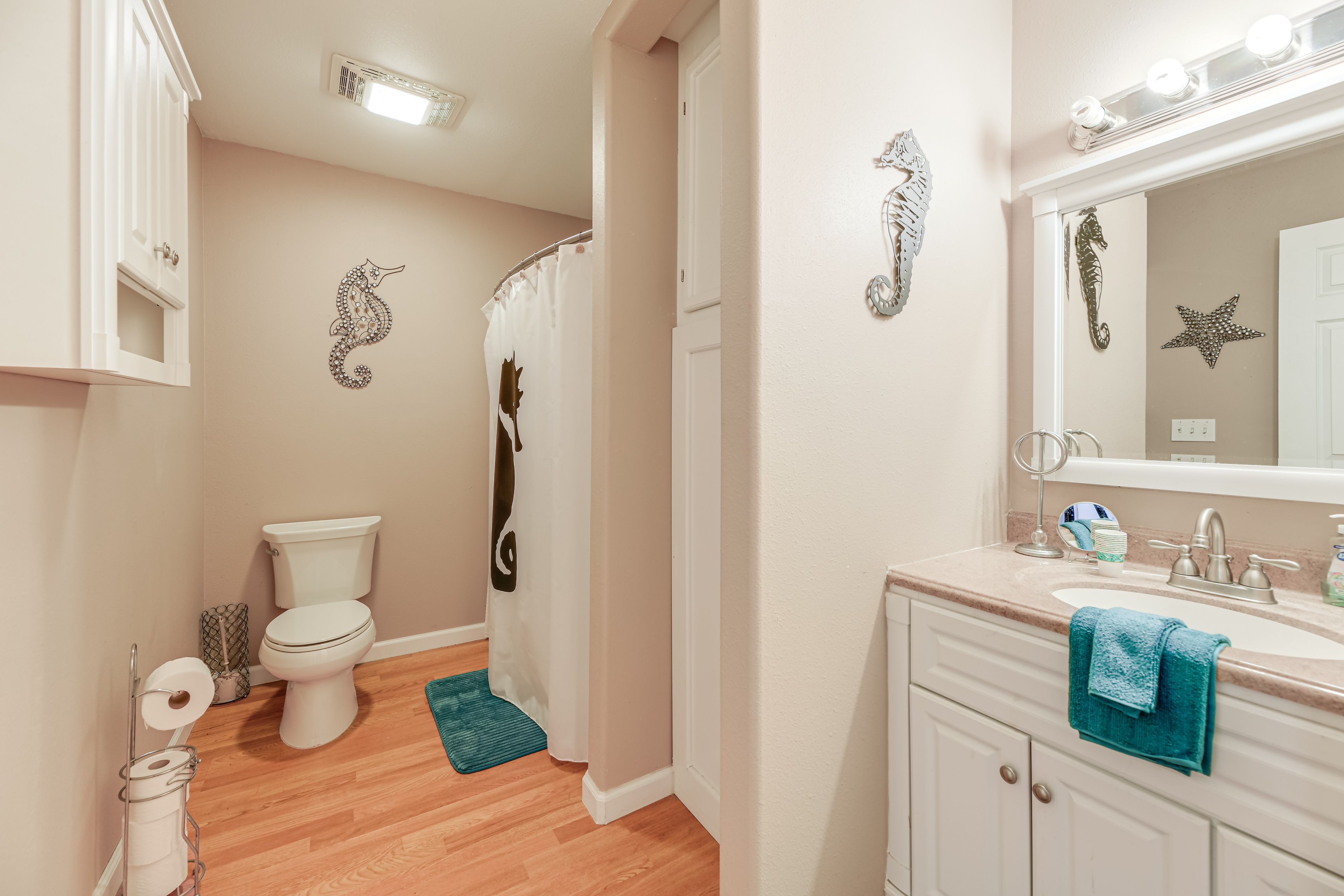 Full Bathroom