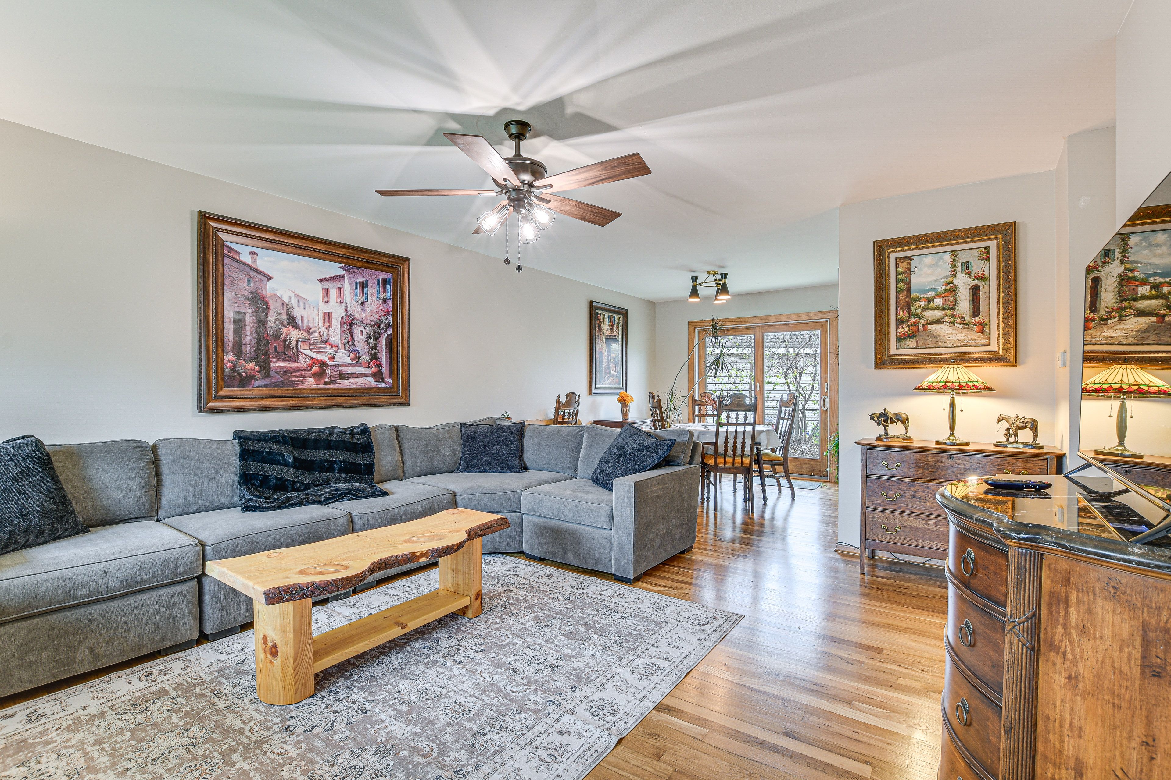 Hoffman Estates Vacation Rental | 3BR | 2BA | 2 Steps to Enter | 1,205 Sq Ft