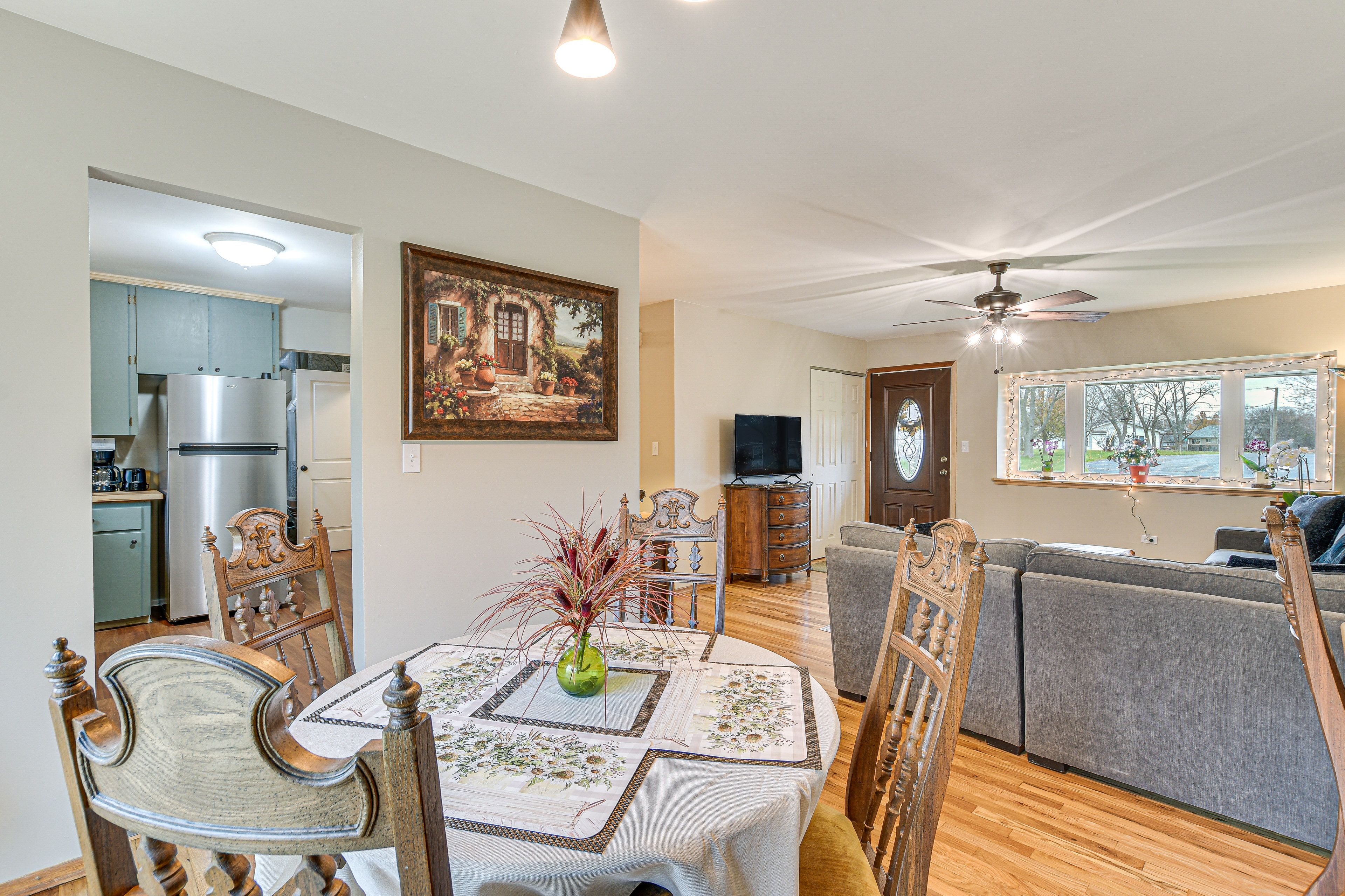 Dining Room | Dining Table