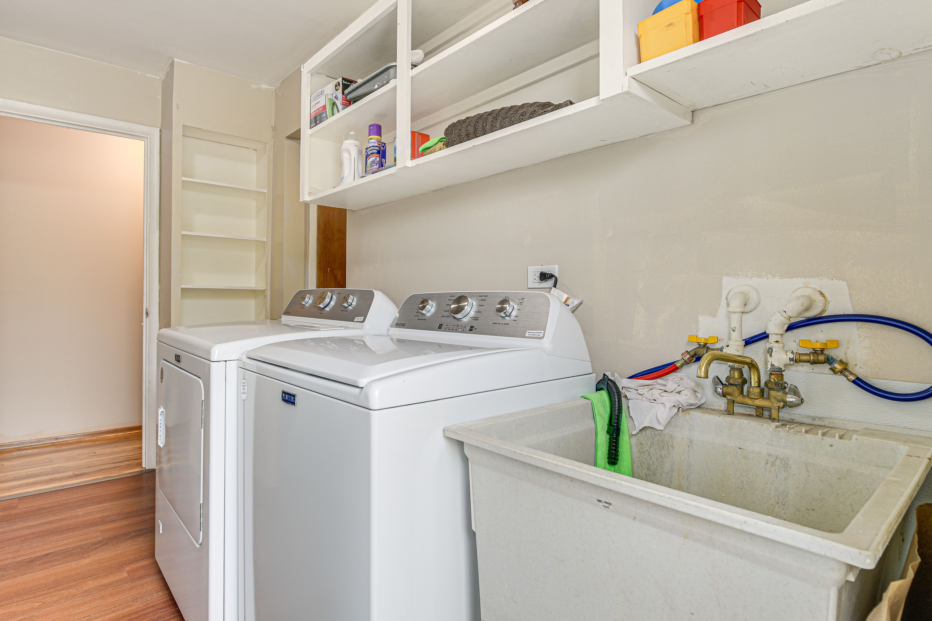 Laundry Room | Washer & Dryer