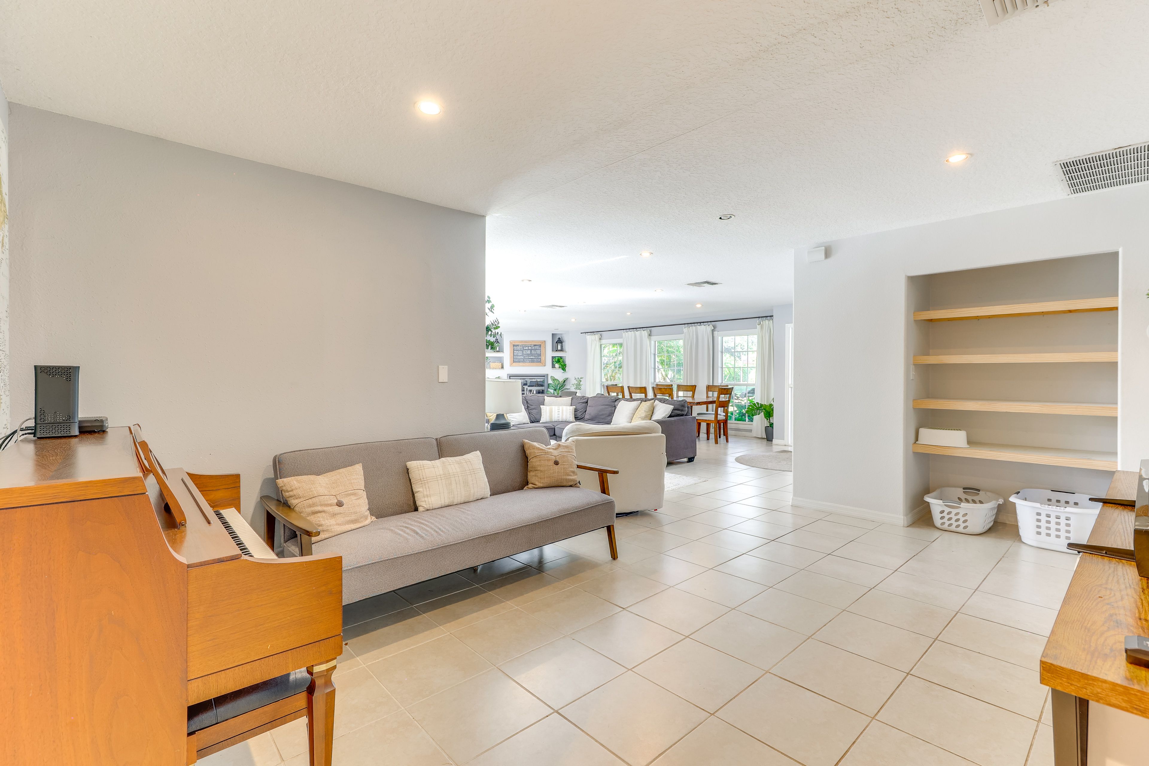 Living Area | Twin Futon | Smart TV