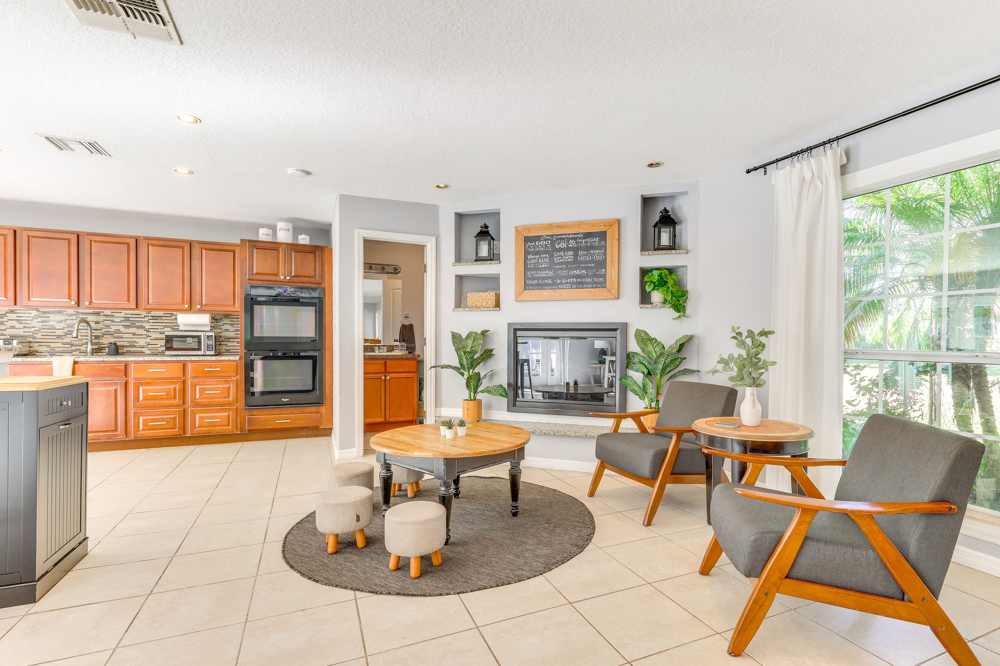 Leisure Area | Fireplace
