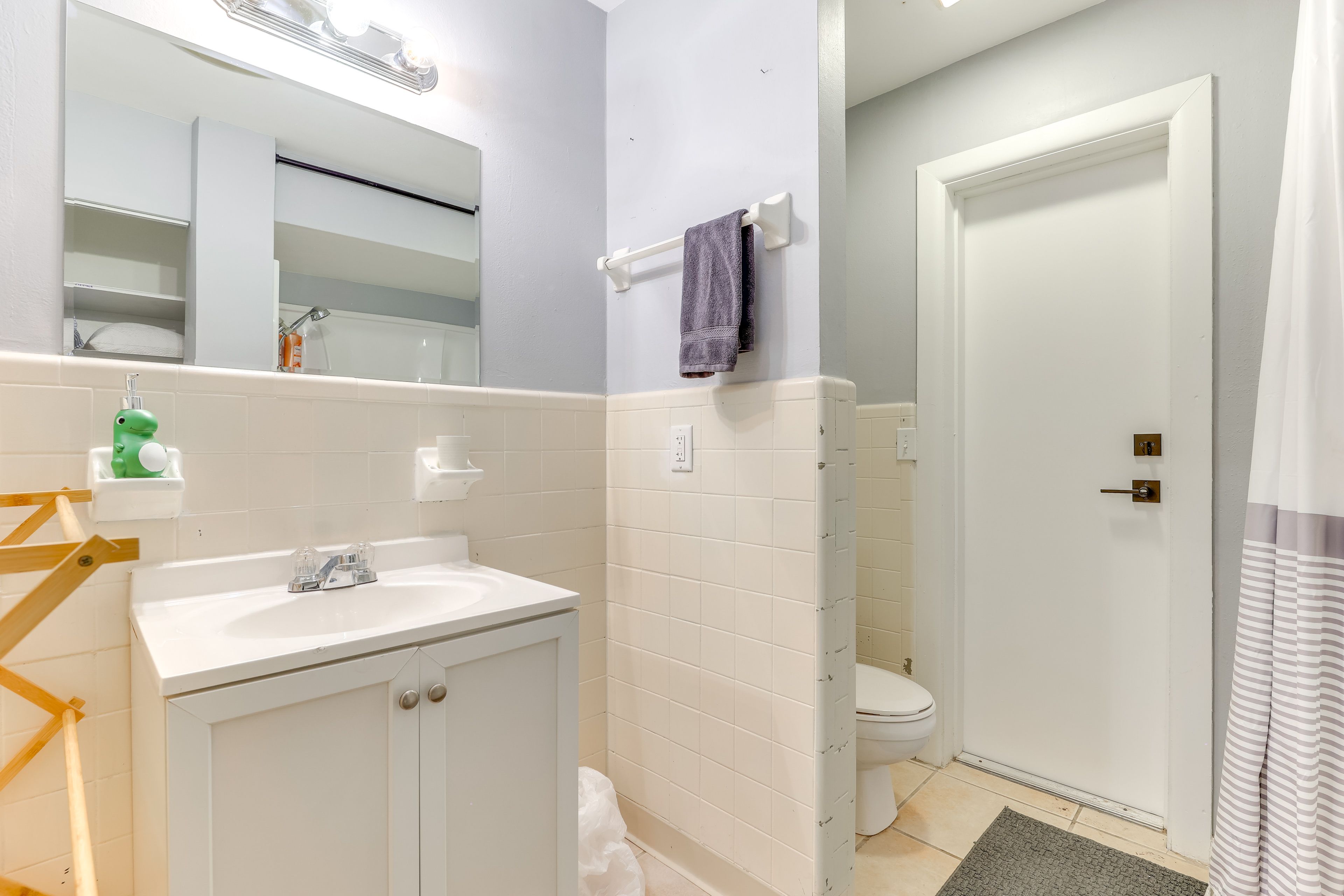 Full Bathroom | Bathtub/Shower | Towels Provided
