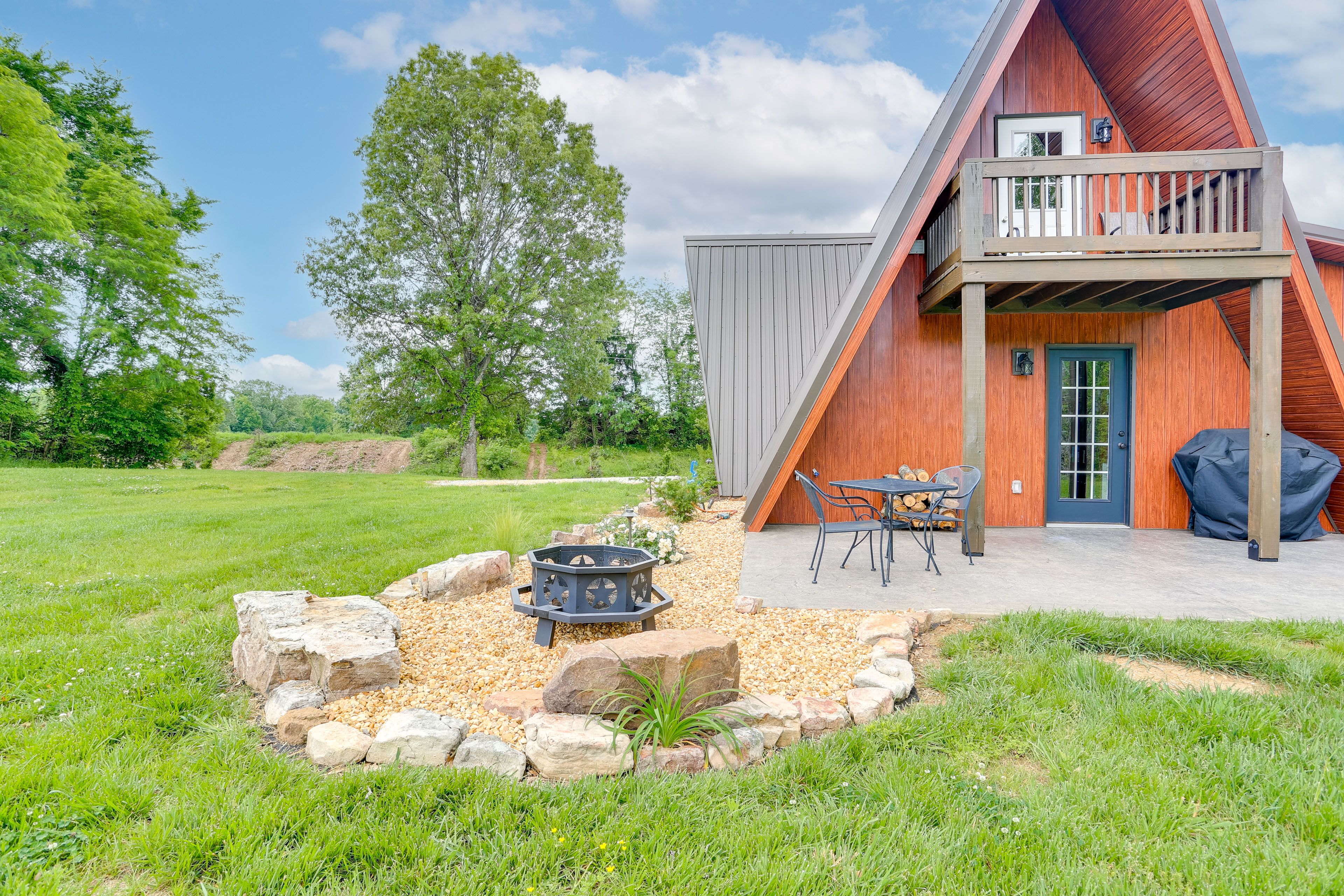 Back Patio | Gas Grill | Outdoor Dining Area | Fire Pit | Pond View