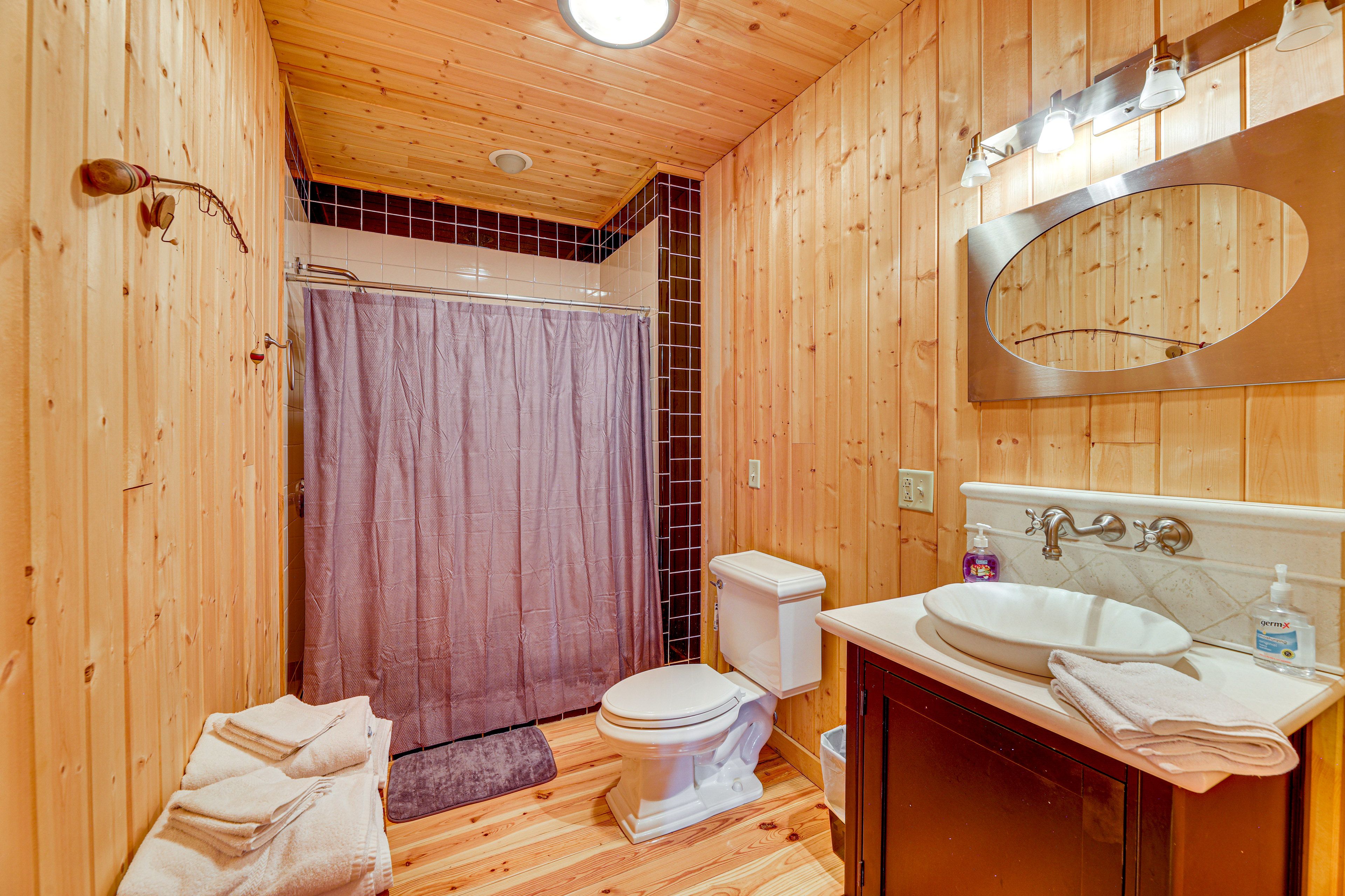 Full Bathroom