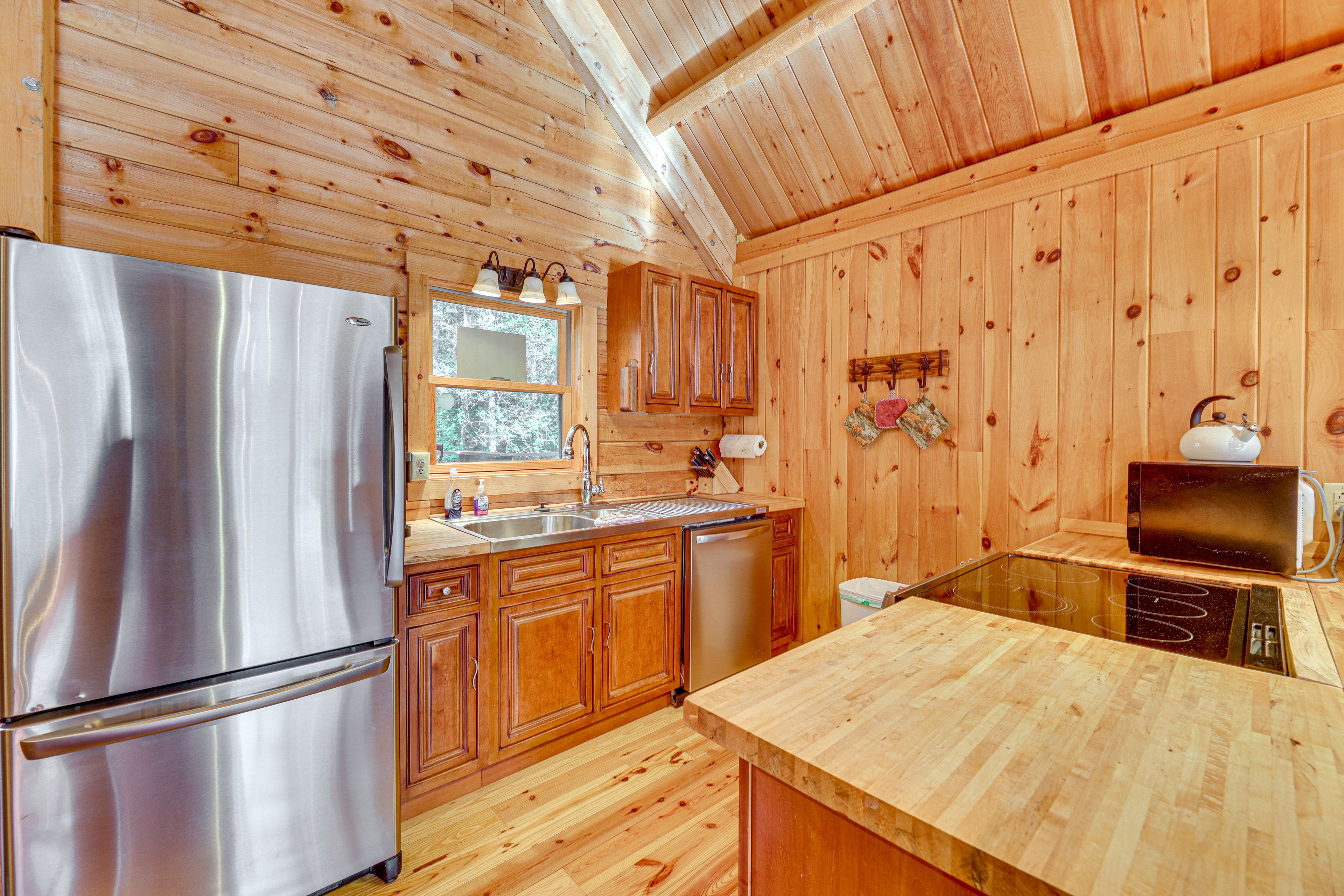 Kitchen | Cooking Basics | Pod Coffee Maker | Blender | Microwave | Toaster