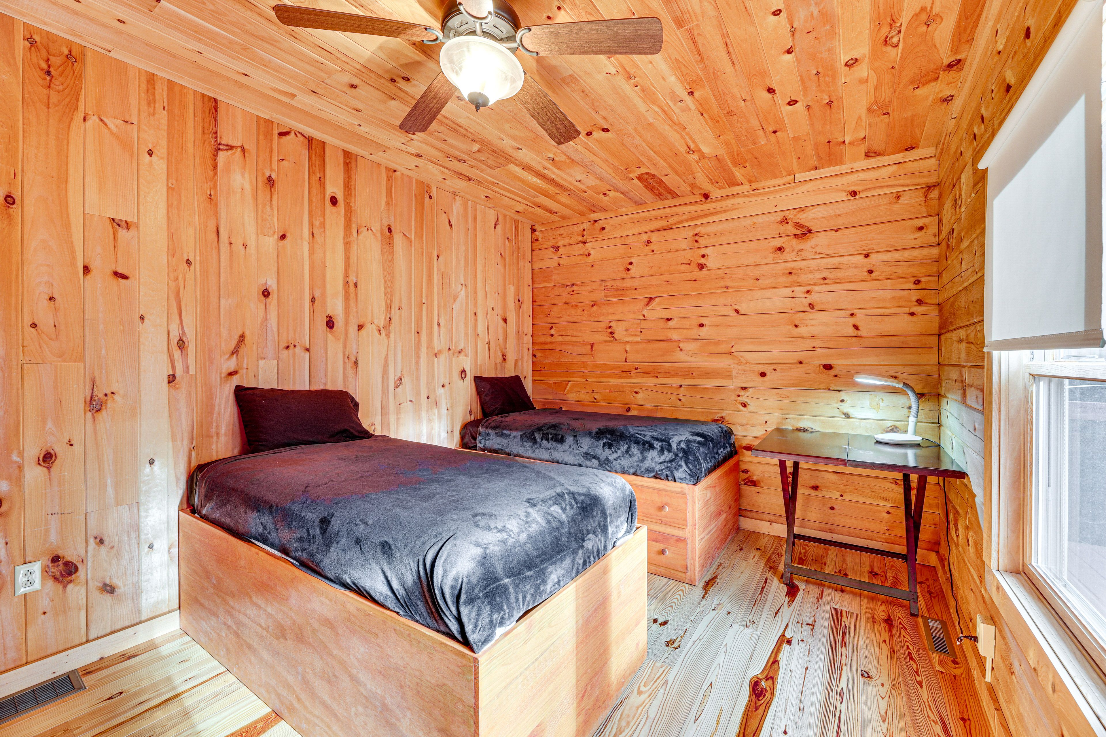 Bedroom 4 | 2 Twin Beds | Twin Daybed w/ Twin Trundle