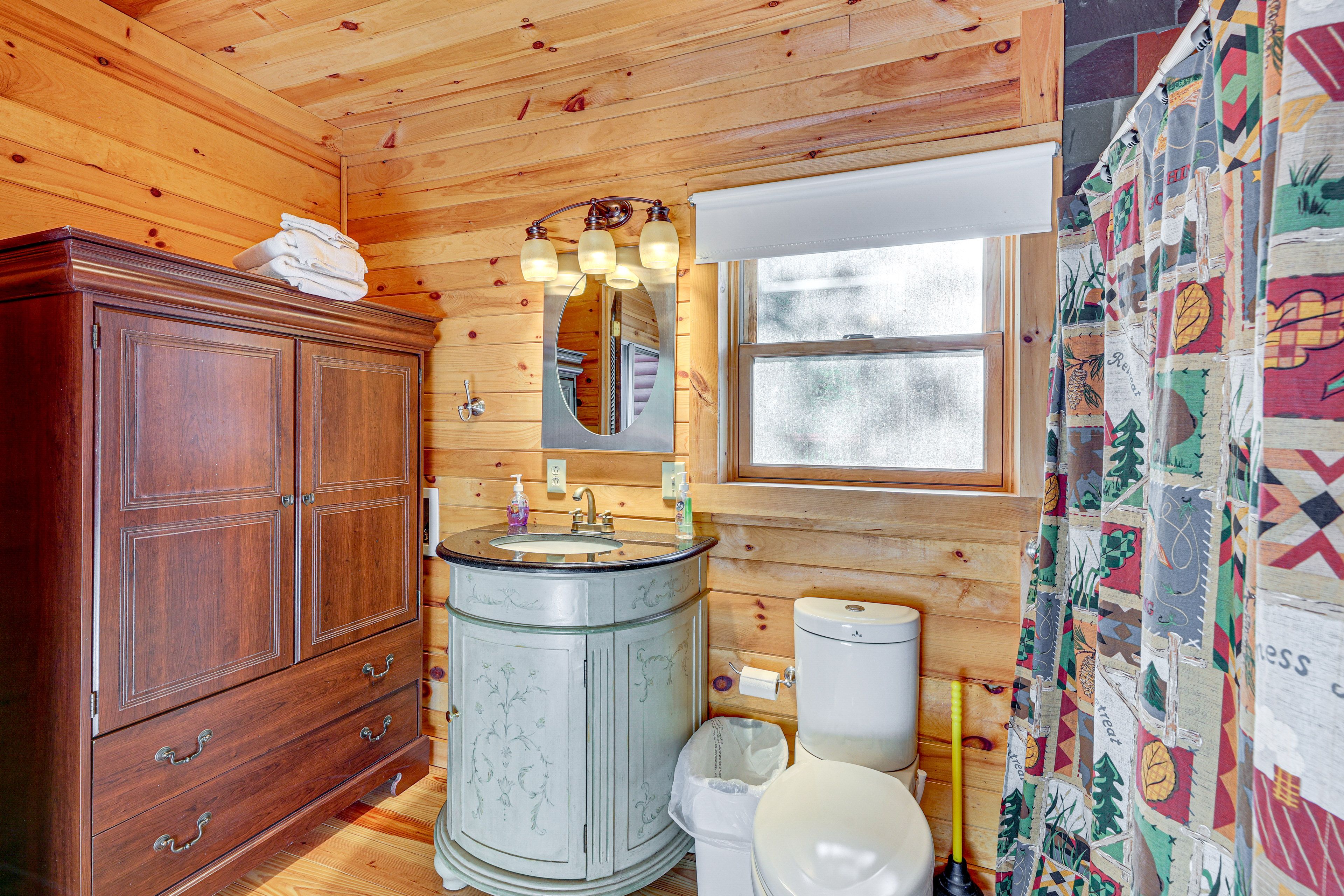 Full Bathroom