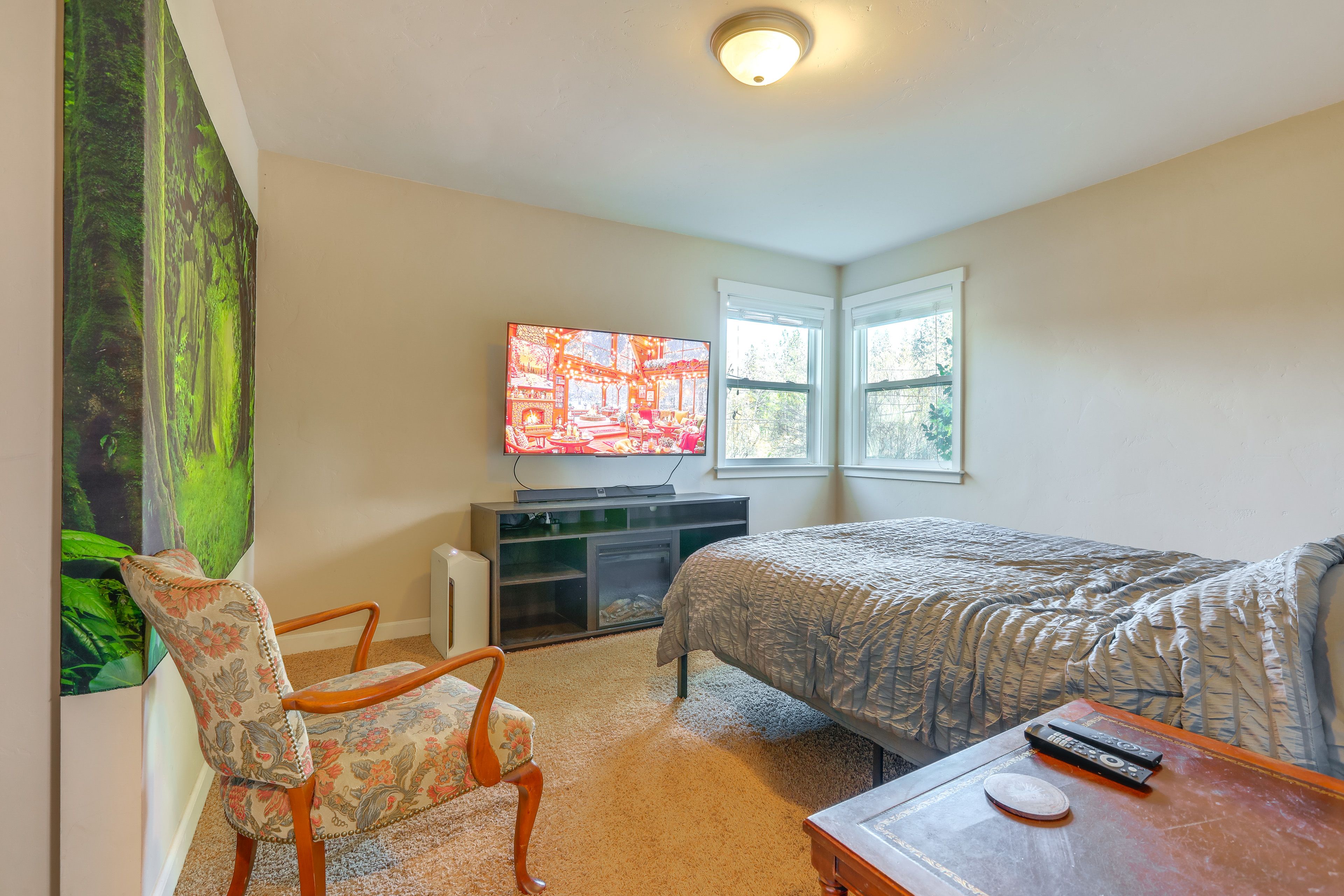 Bedroom 2 | Queen Bed