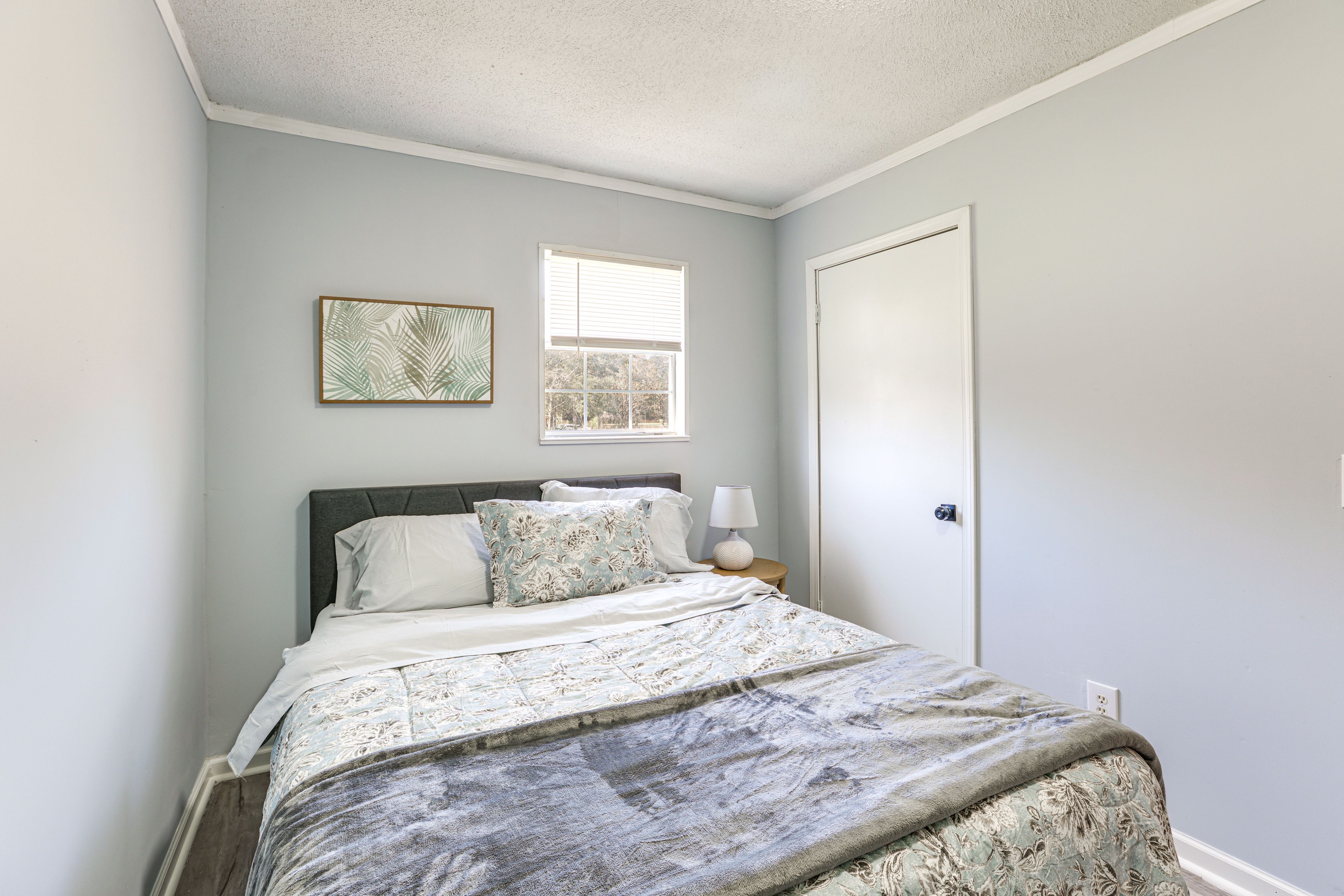 Bedroom 3 | Queen Bed