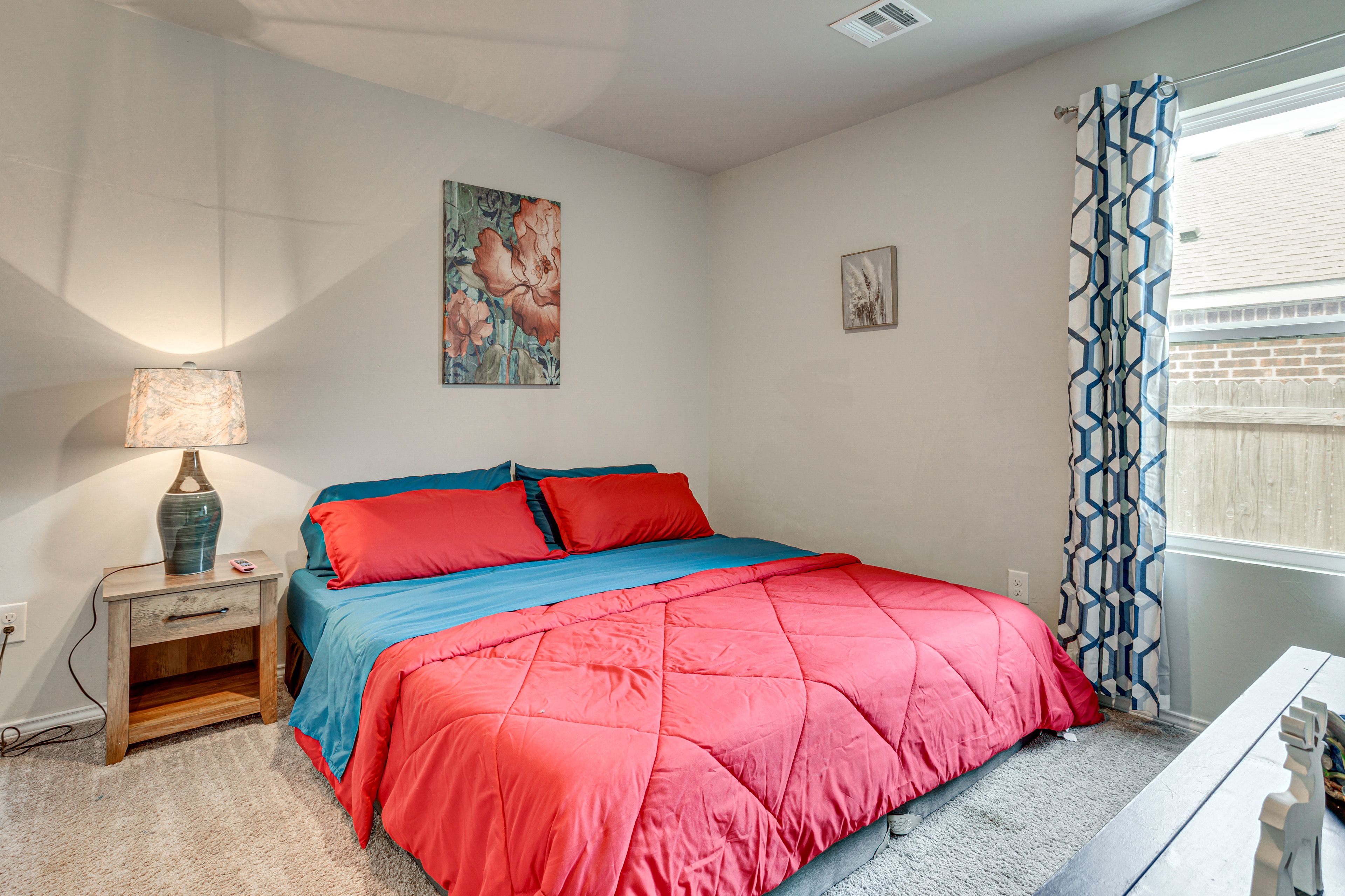 Bedroom 4 | Queen Bed