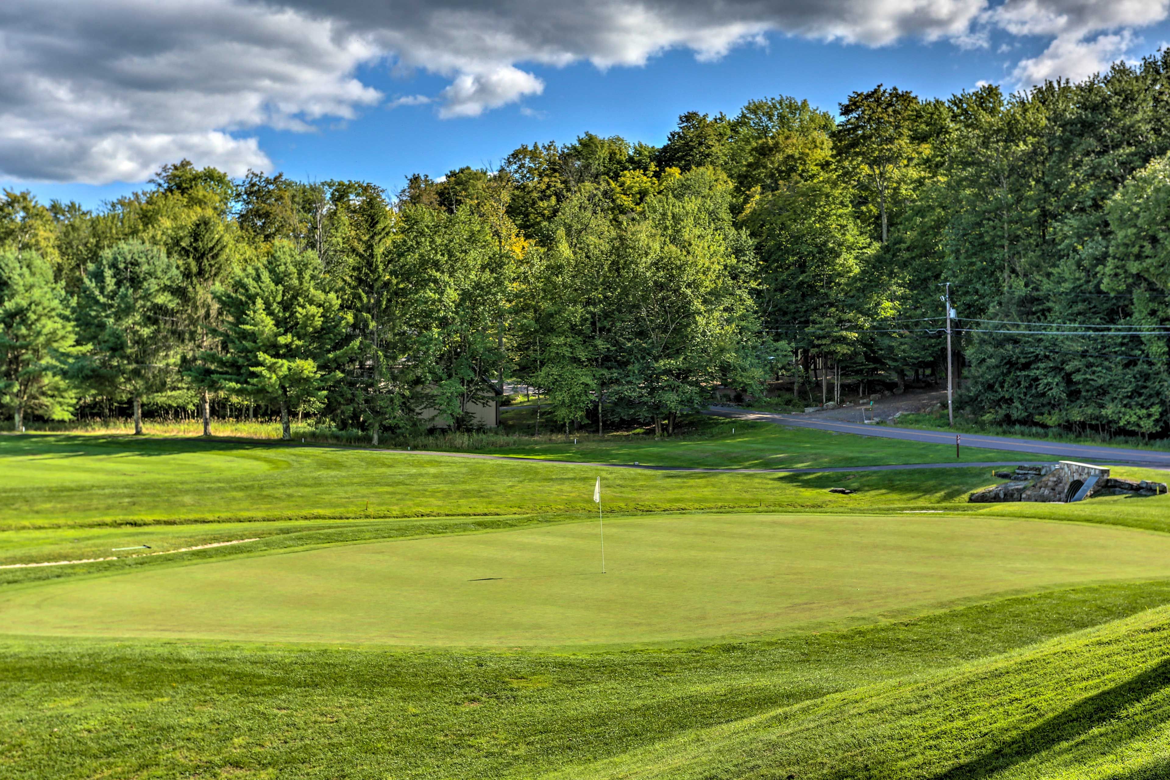 Community Amenities | The Hideout