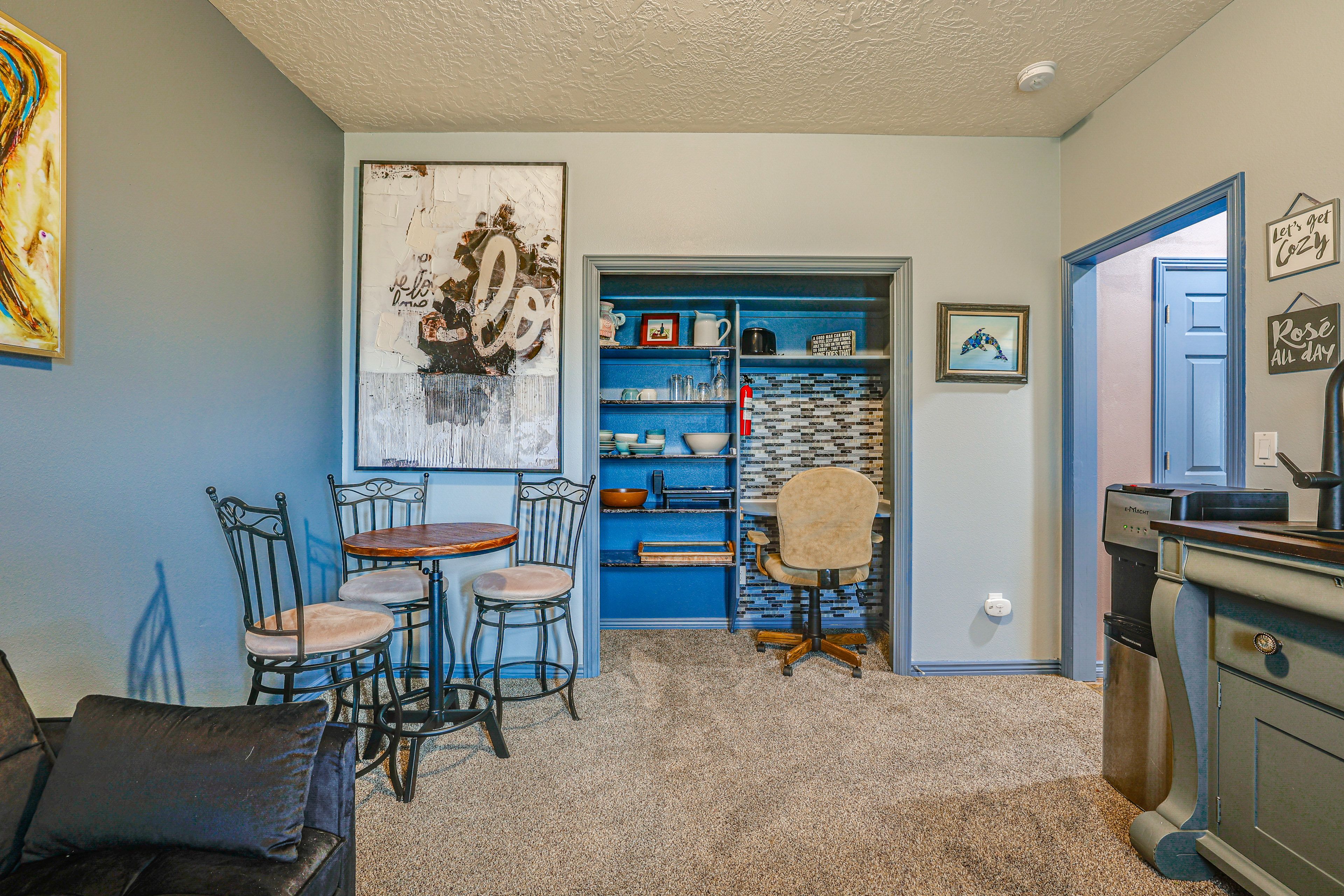 Dining Room | Dishware & Flatware