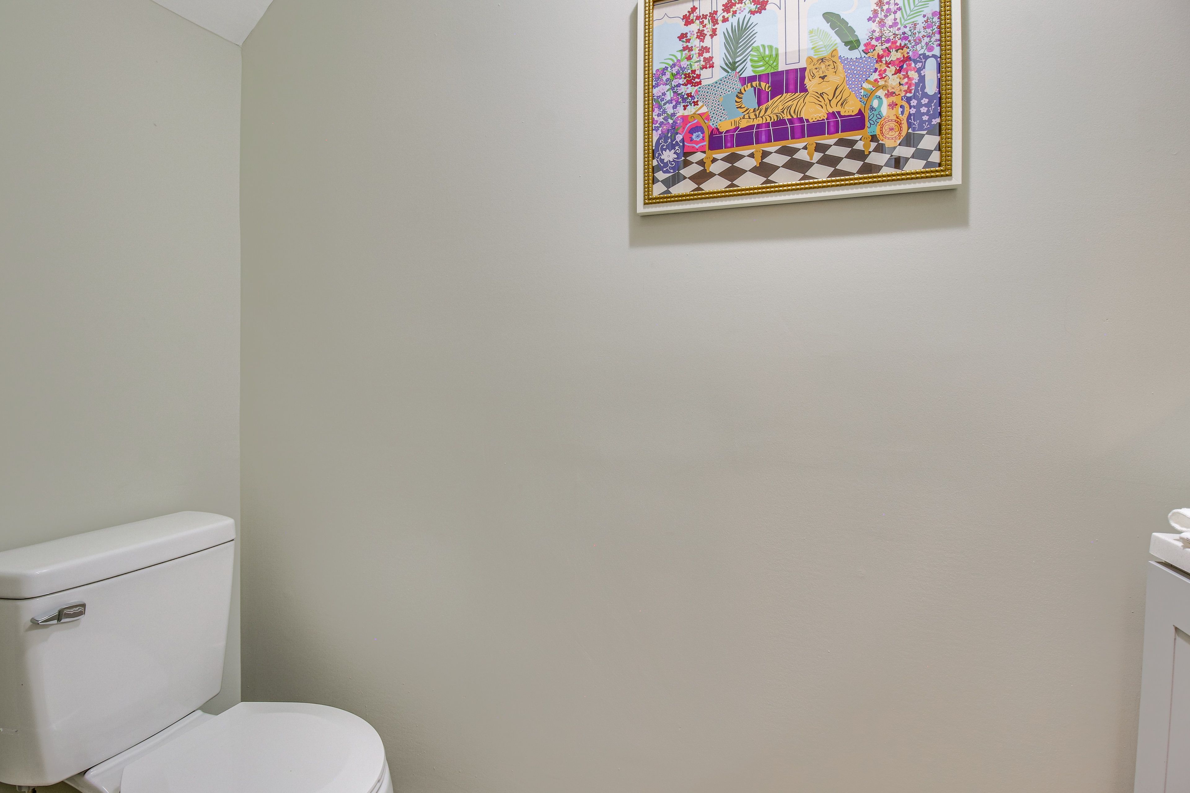 Half Bathroom | 1st Floor