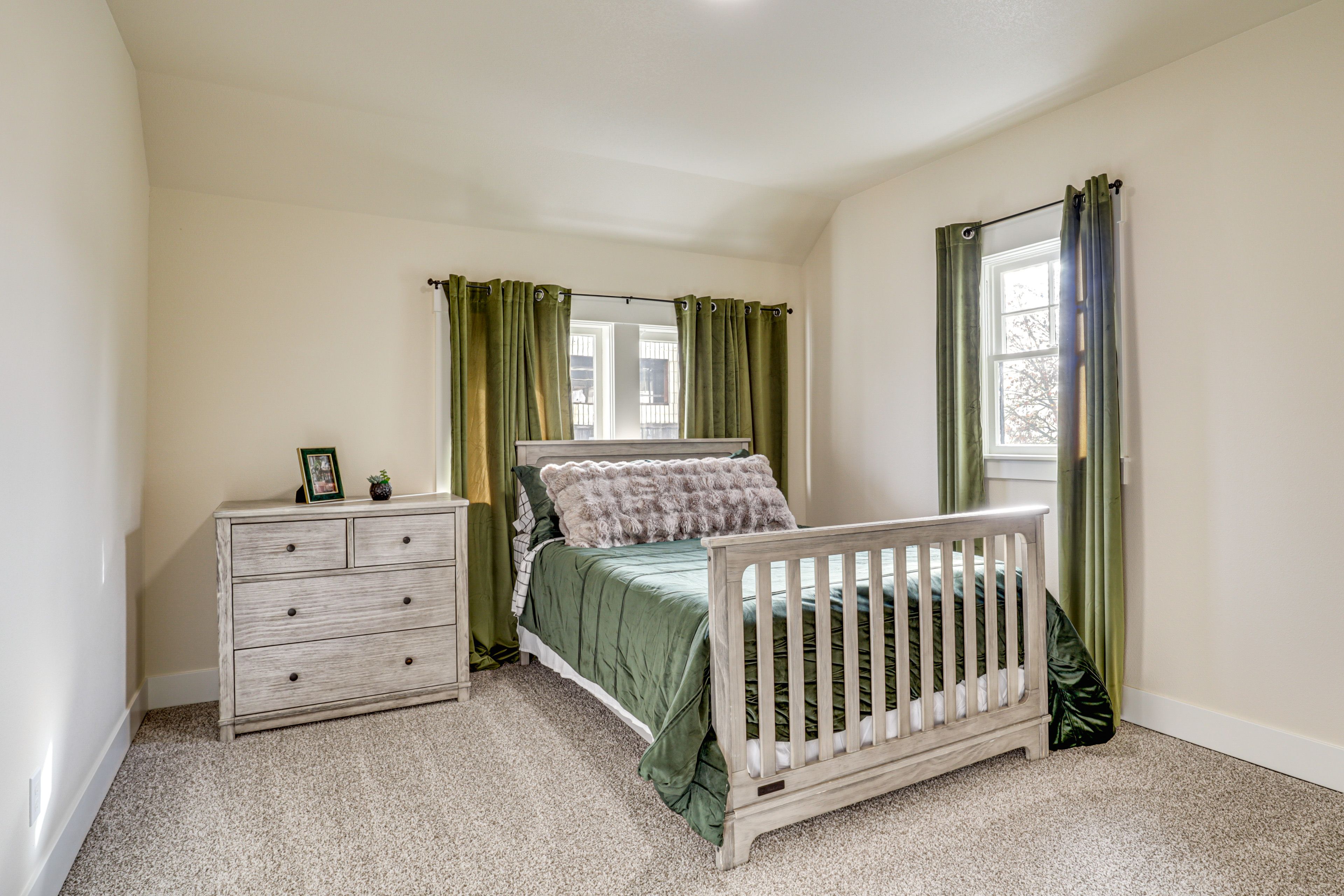 Bedroom 3 | Full Bed | 2nd Floor