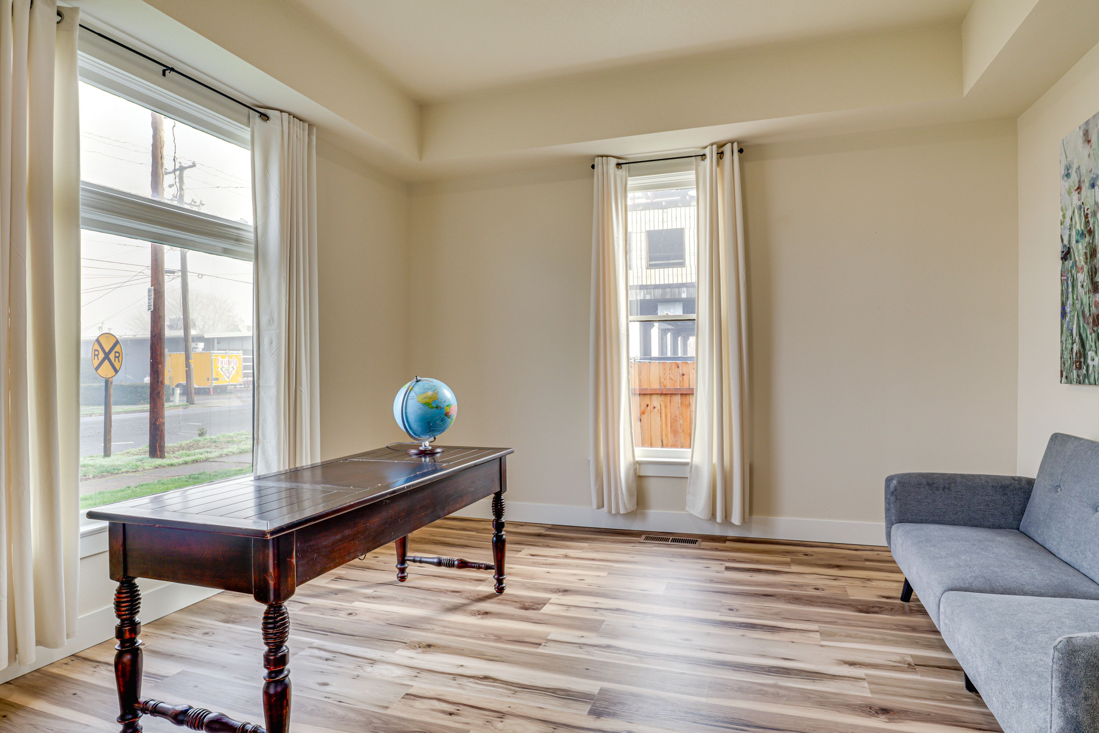Office | Full Futon | 1st Floor