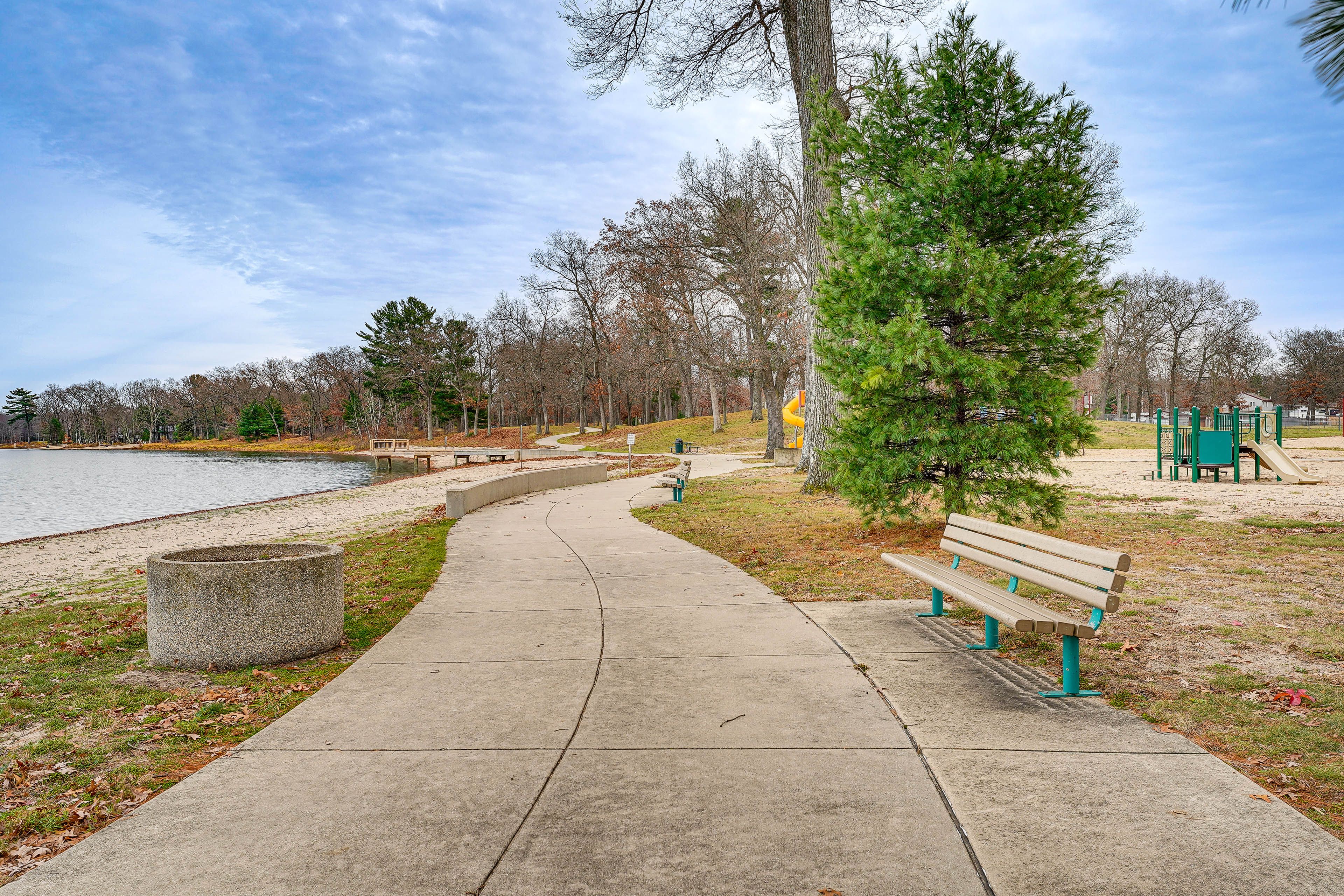 Walk to Fox Lake | Park & Playground