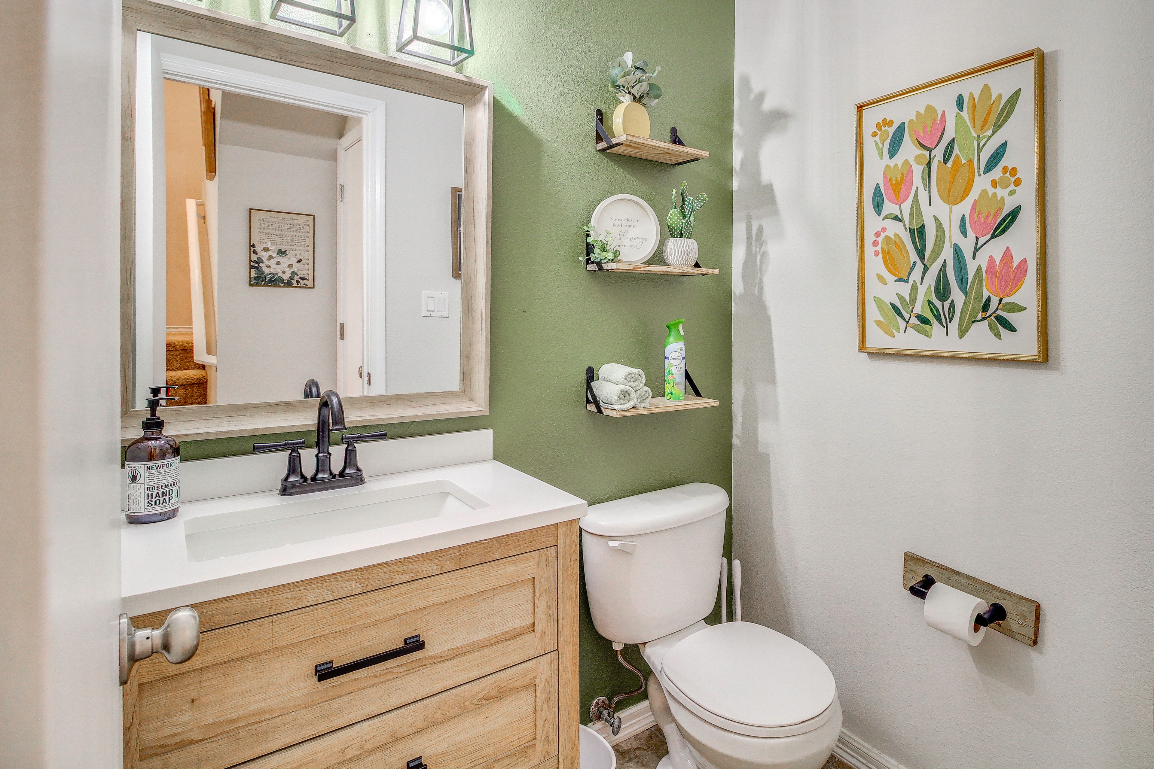 Half Bathroom | 1st Floor