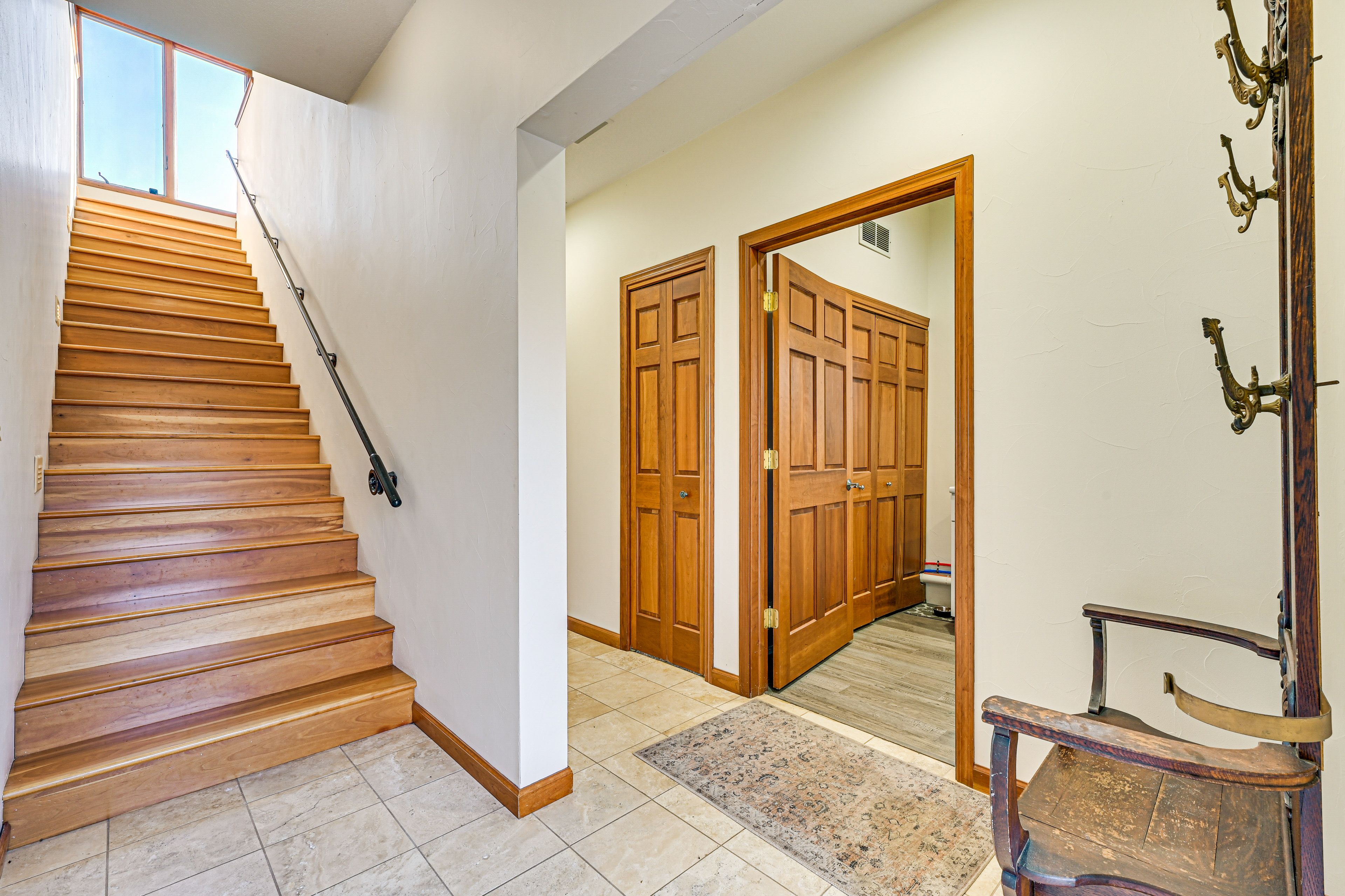 Stairs to 2nd Floor